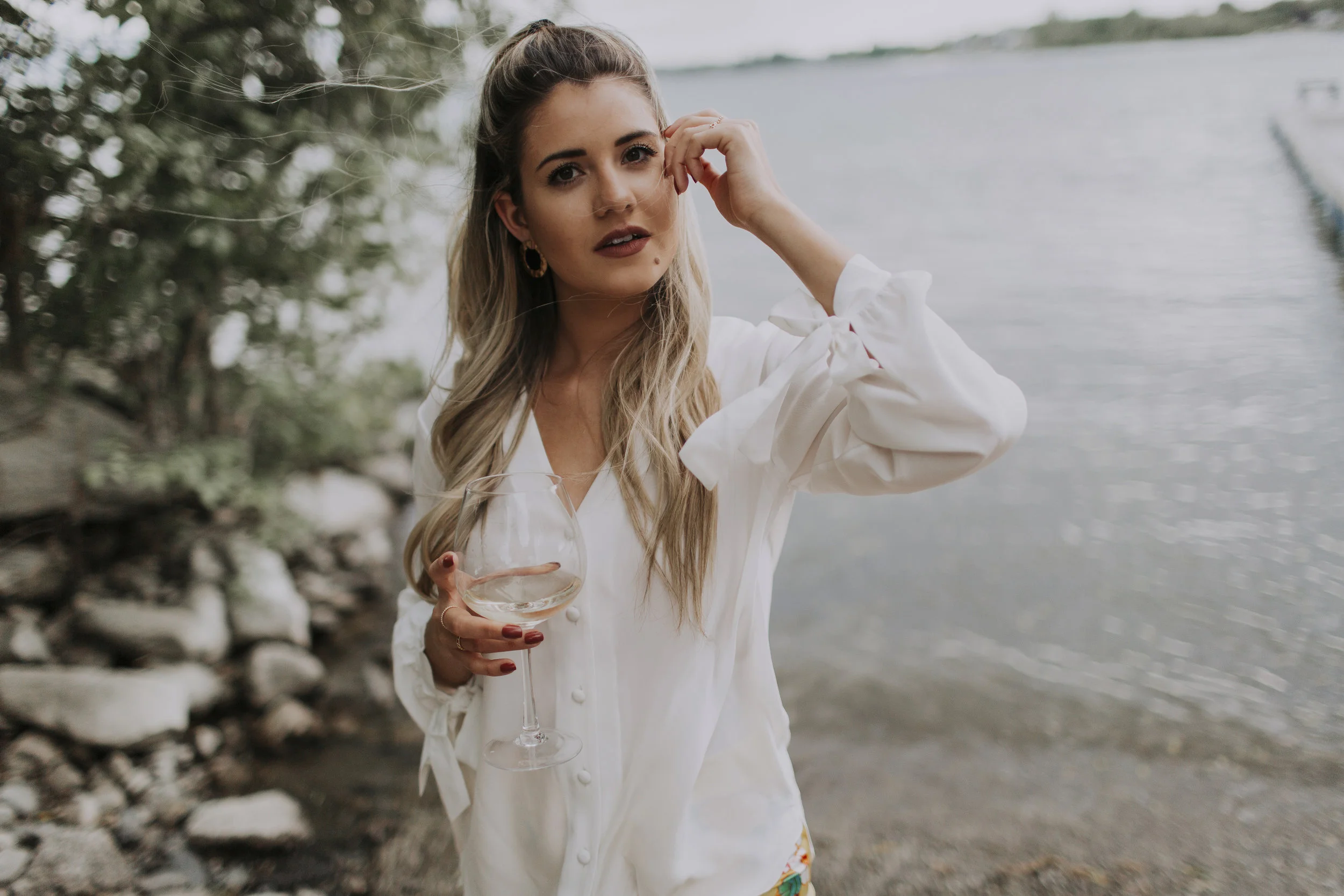 blouse oiseau blanc gros plan.jpg