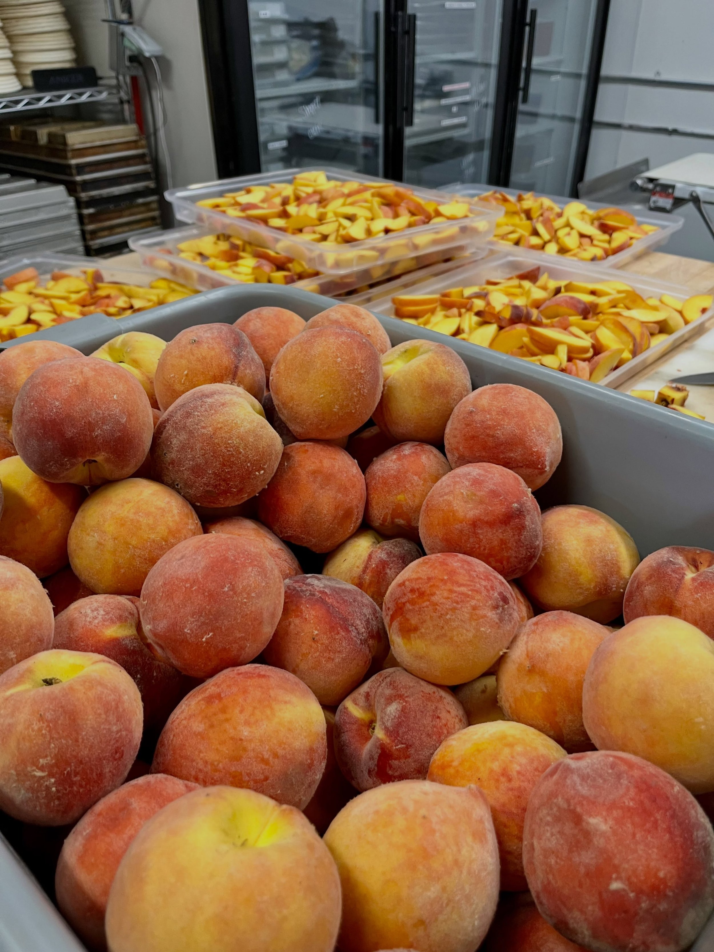 Did you know we make all of our jams in house? 🍑

Right now we&rsquo;re taking advantage of peach season while we still can! Our farmers at @happyvalleyfarmsga are still bringing in loads of fresh peaches that we&rsquo;re turning into jams we&rsquo;