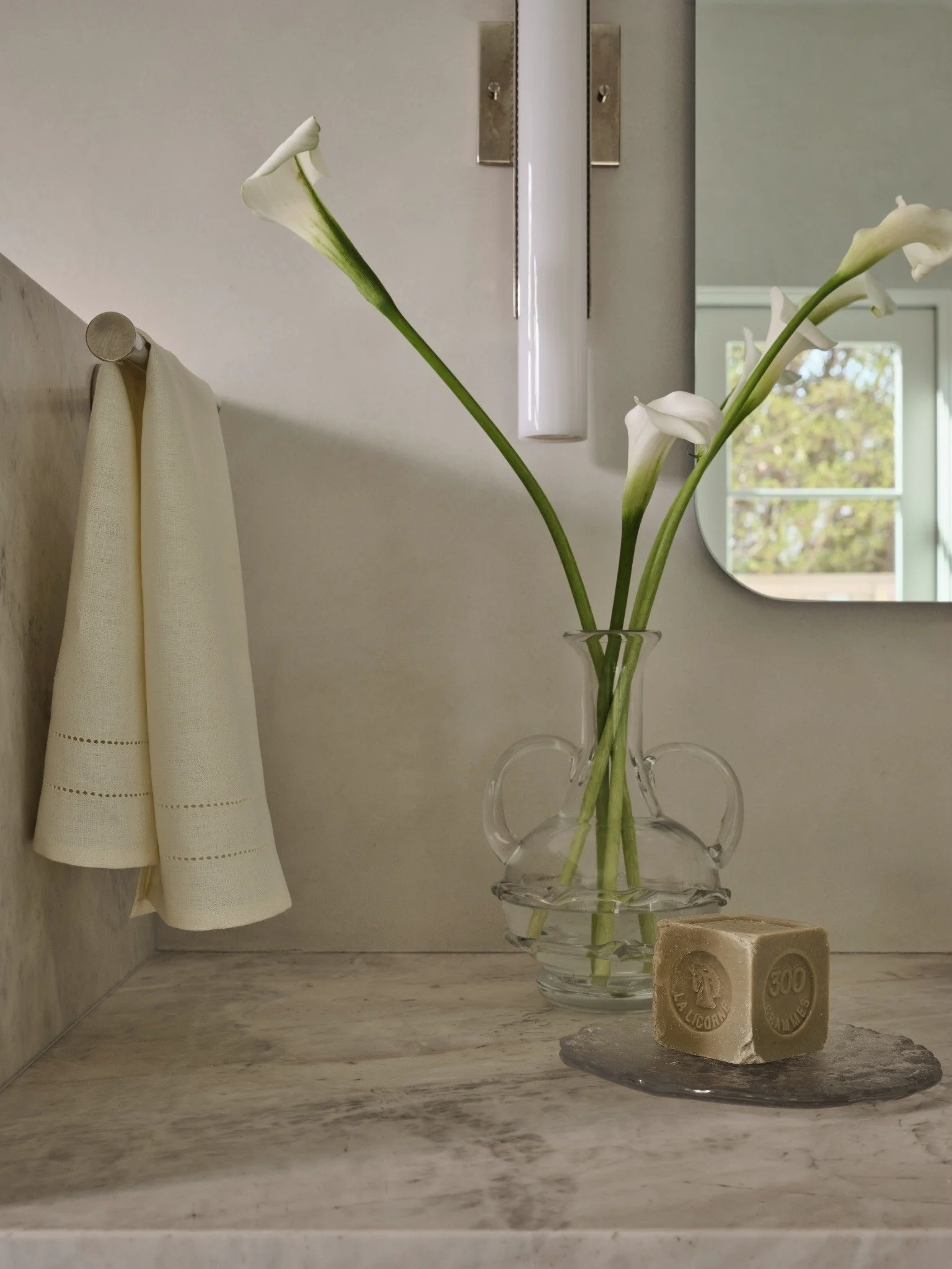 bathroom_detail_under_20MB.jpg