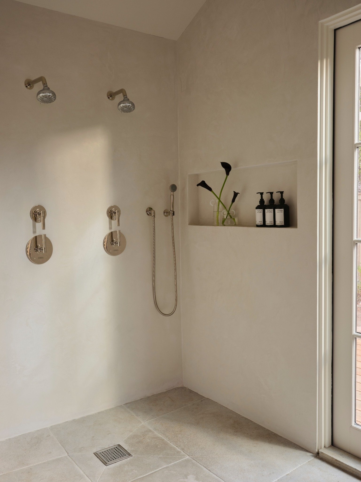 double_shower_photo_under_20MB.jpg