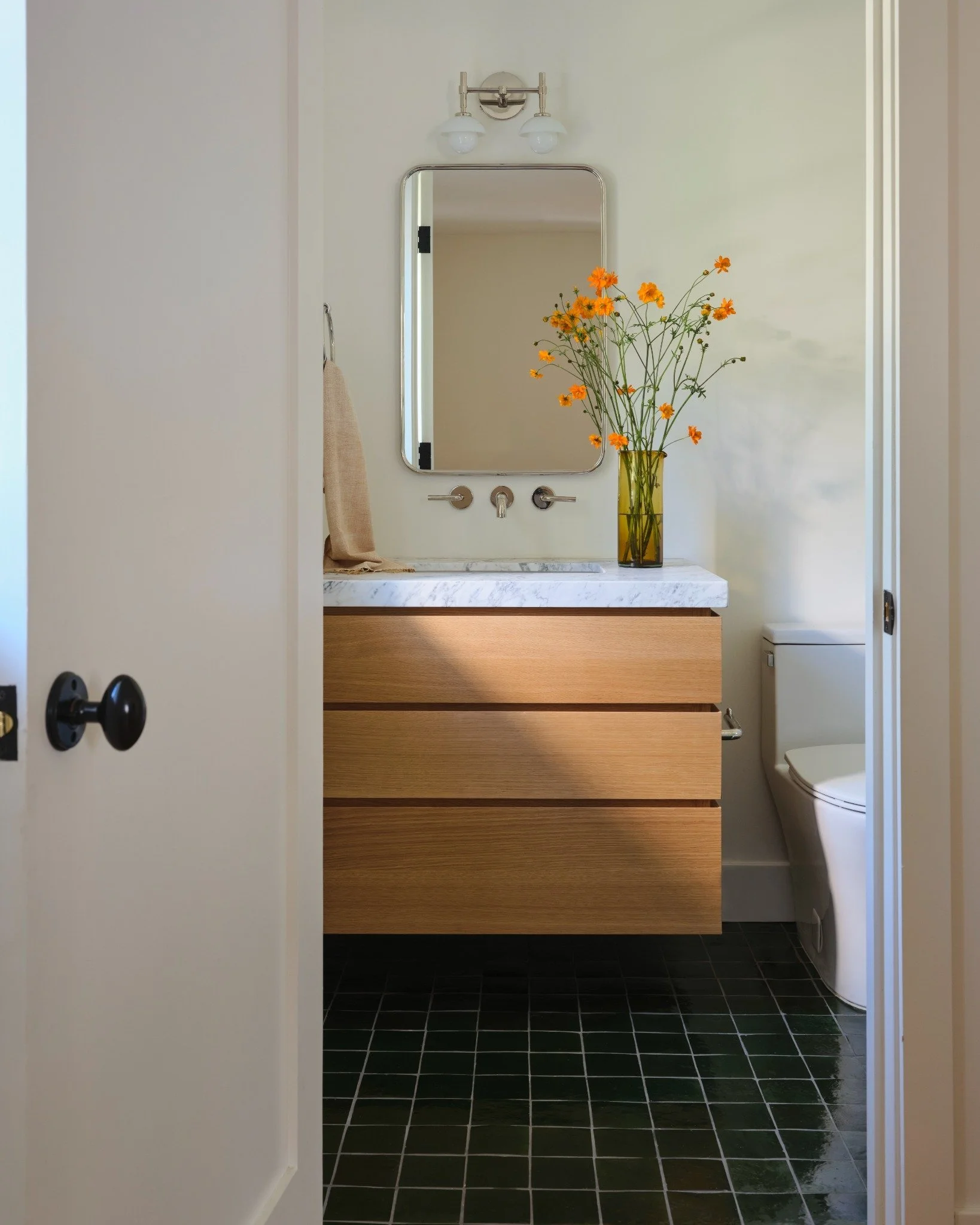 bathroom_photo_under_20MB.jpg