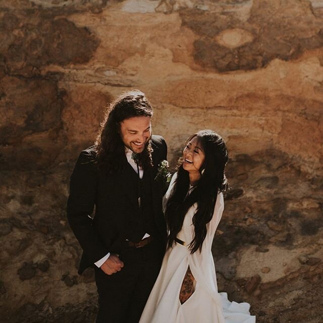 tahnee + sam&rsquo;s incredible diy cape kiwanda wedding from last year is up on the blog today. tahnee found my styled shoot from the year before and planned her entire day specifically around that shoot which is the coolest freakin thing. link in m