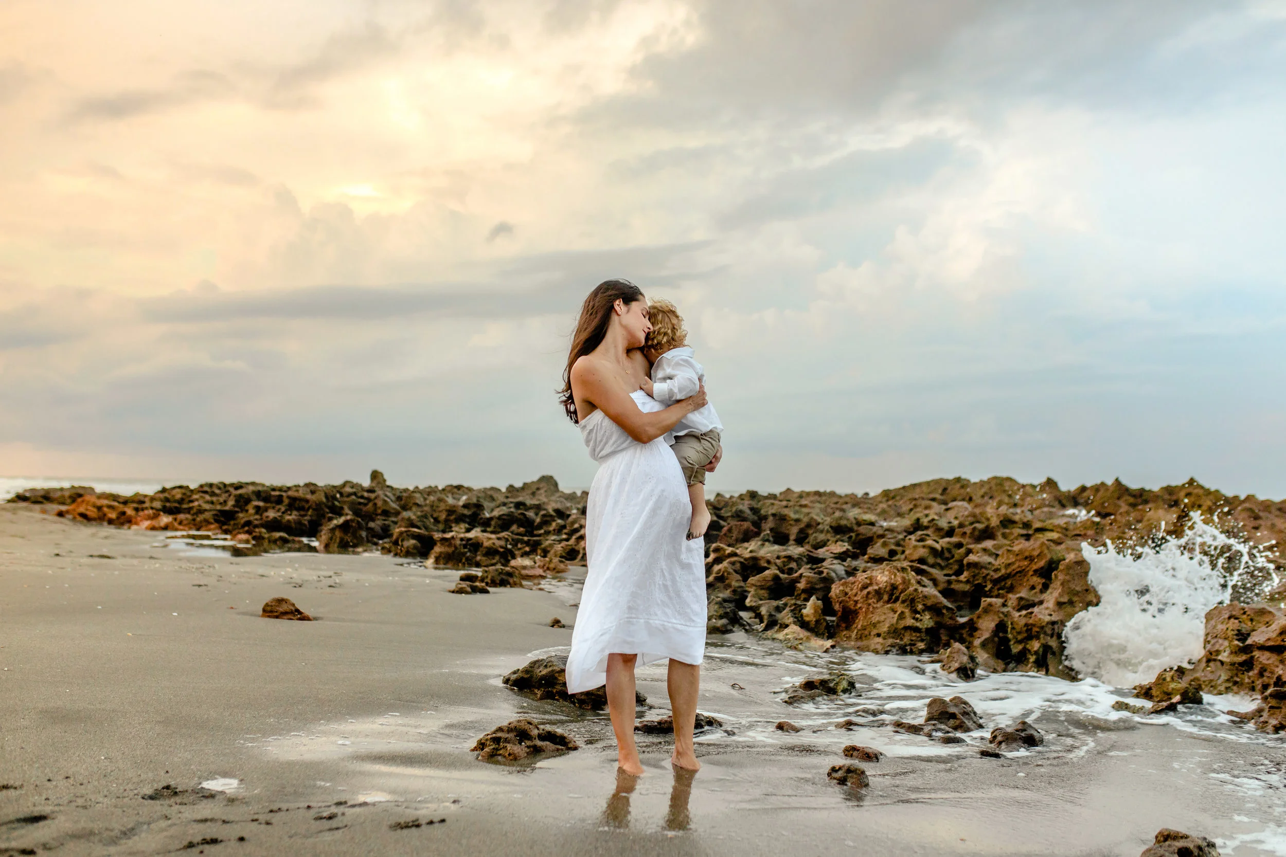 Jupiter Maternity Photographer: Ashley's Jupiter Beach Maternity Session 