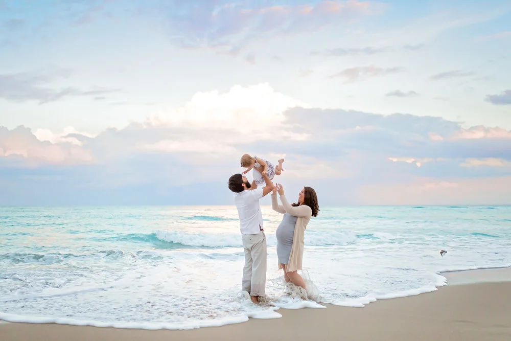 Jupiter Maternity Photographer: Milan and Brandon's Juno Beach Pier Maternity Session