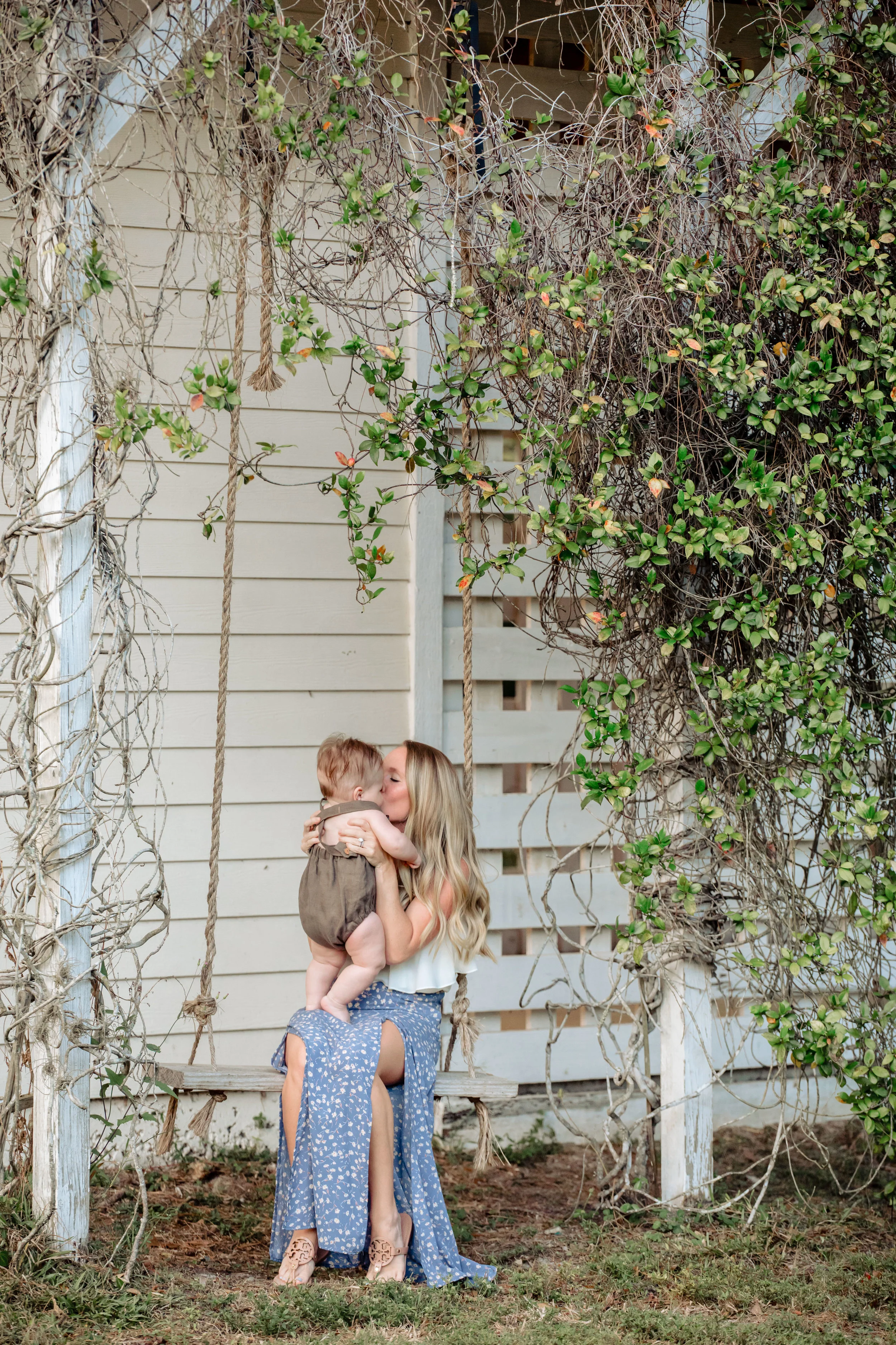 Jupiter Family Photographer: The F Family's Barn Session in Jupiter Farms