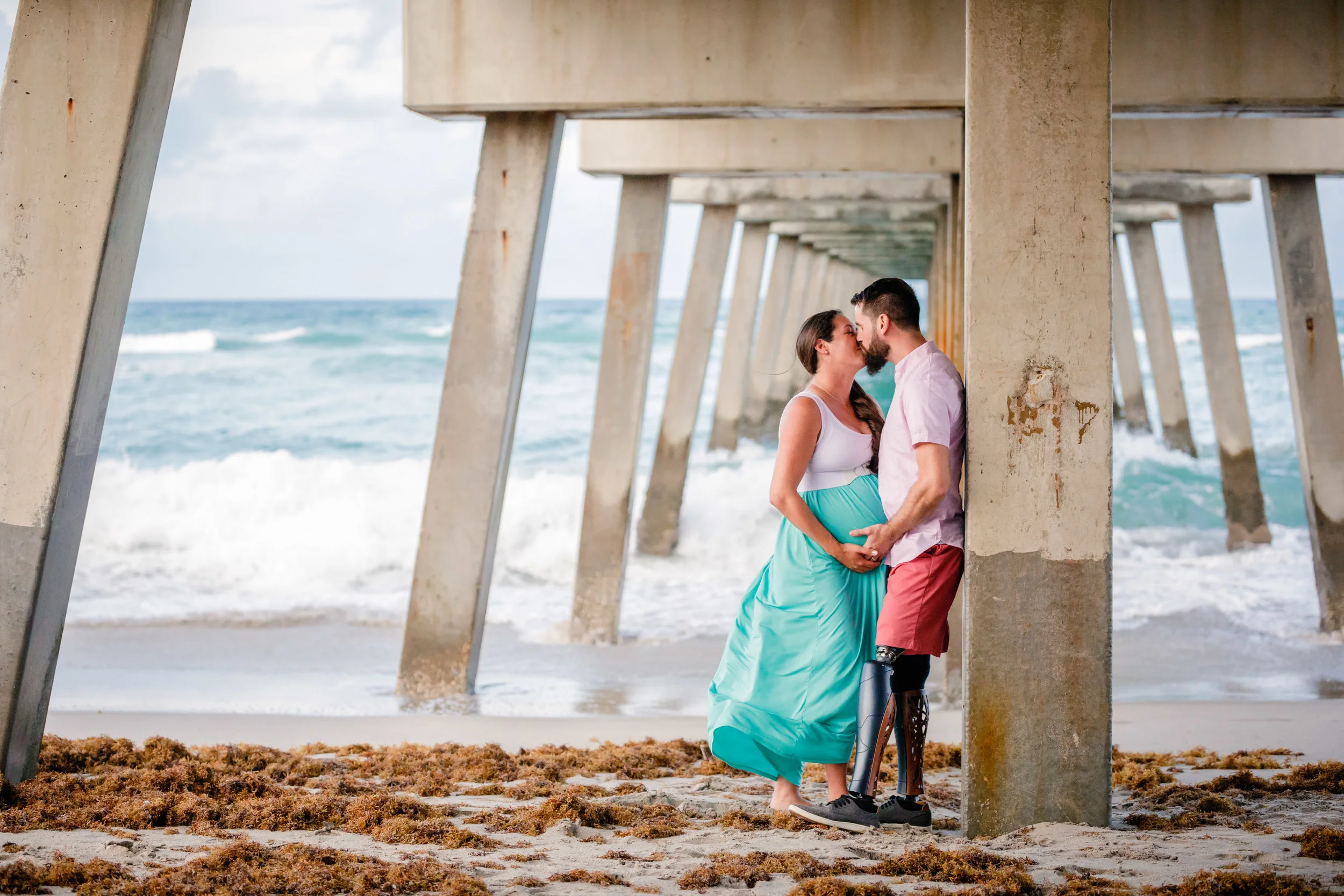 Jupiter Photographer: Juno Pier Maternity Session