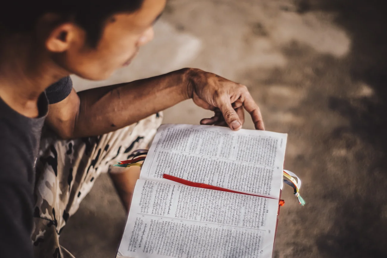 Sai Tun reading the Word