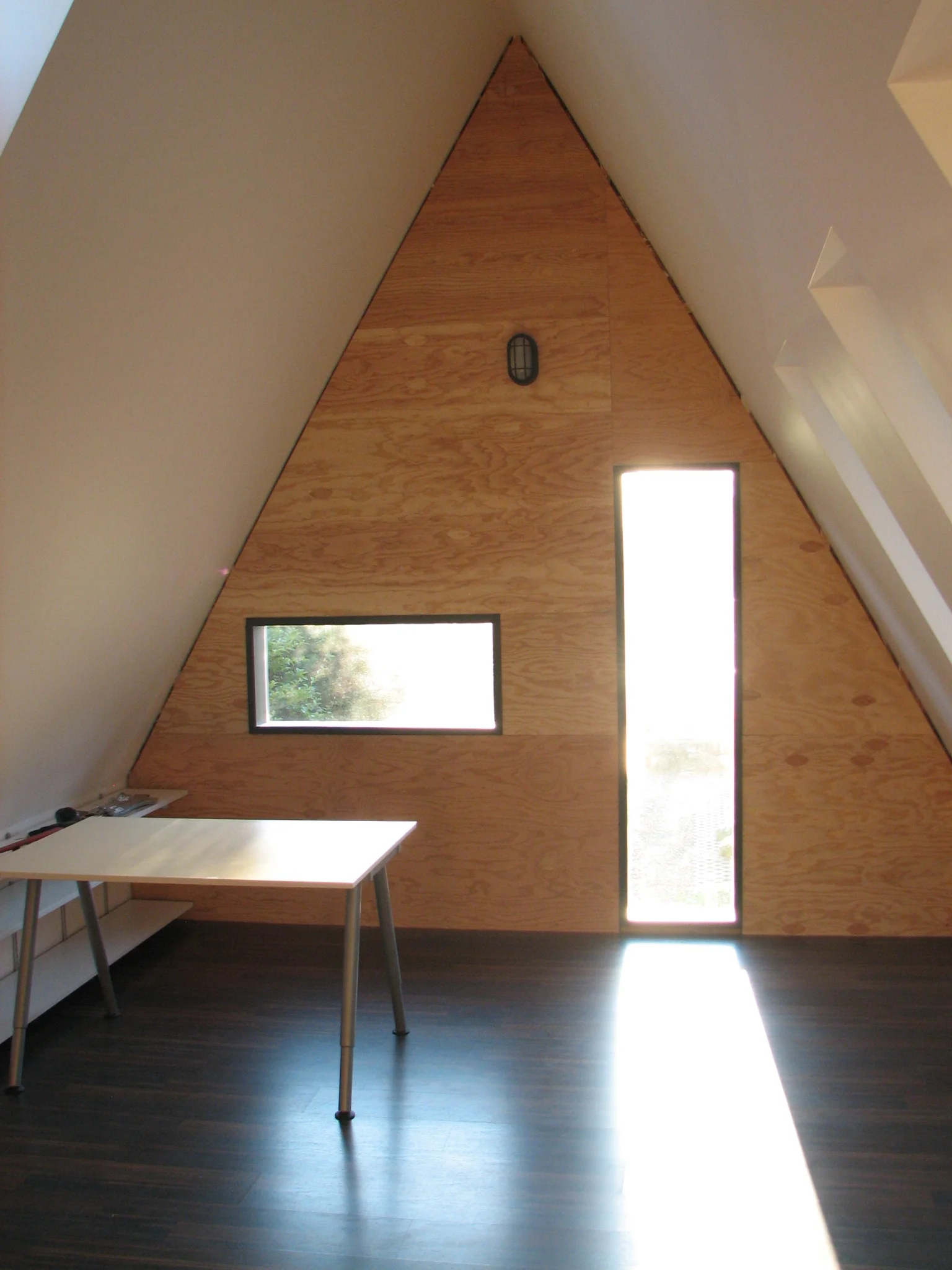  interior of Corpus-Animus a studio and workshop designed and used by Clive Knights and Louise Foster,&nbsp;2012 