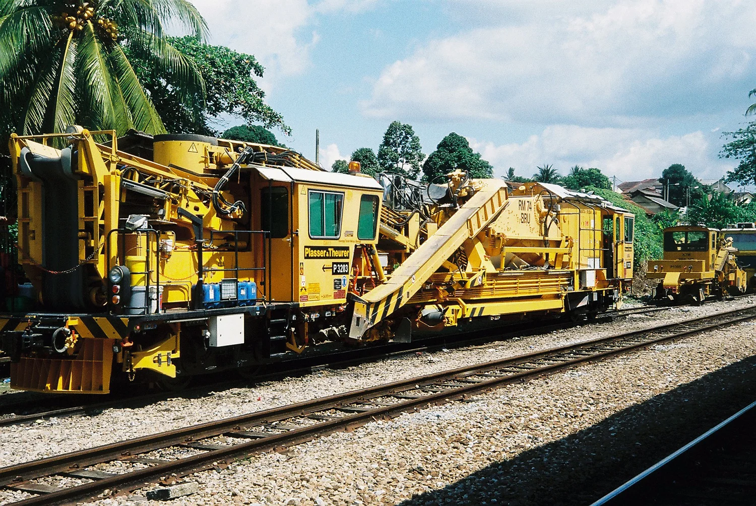 F1020026s.jpg