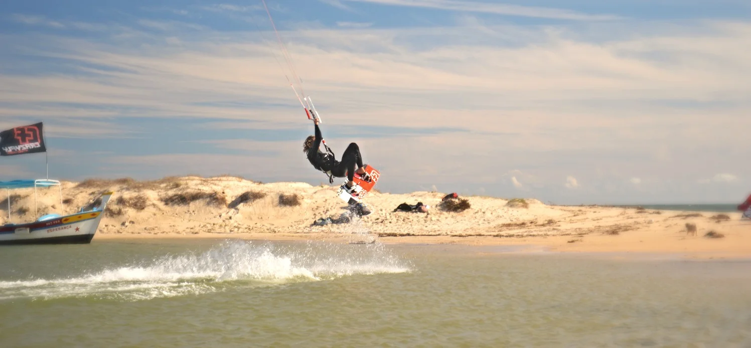 Kitesurfing in Fuseta Lagoon