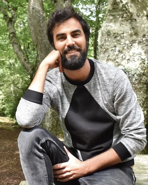 Psicólogo gay friendly en Madrid ofreciendo terapia online y presencial