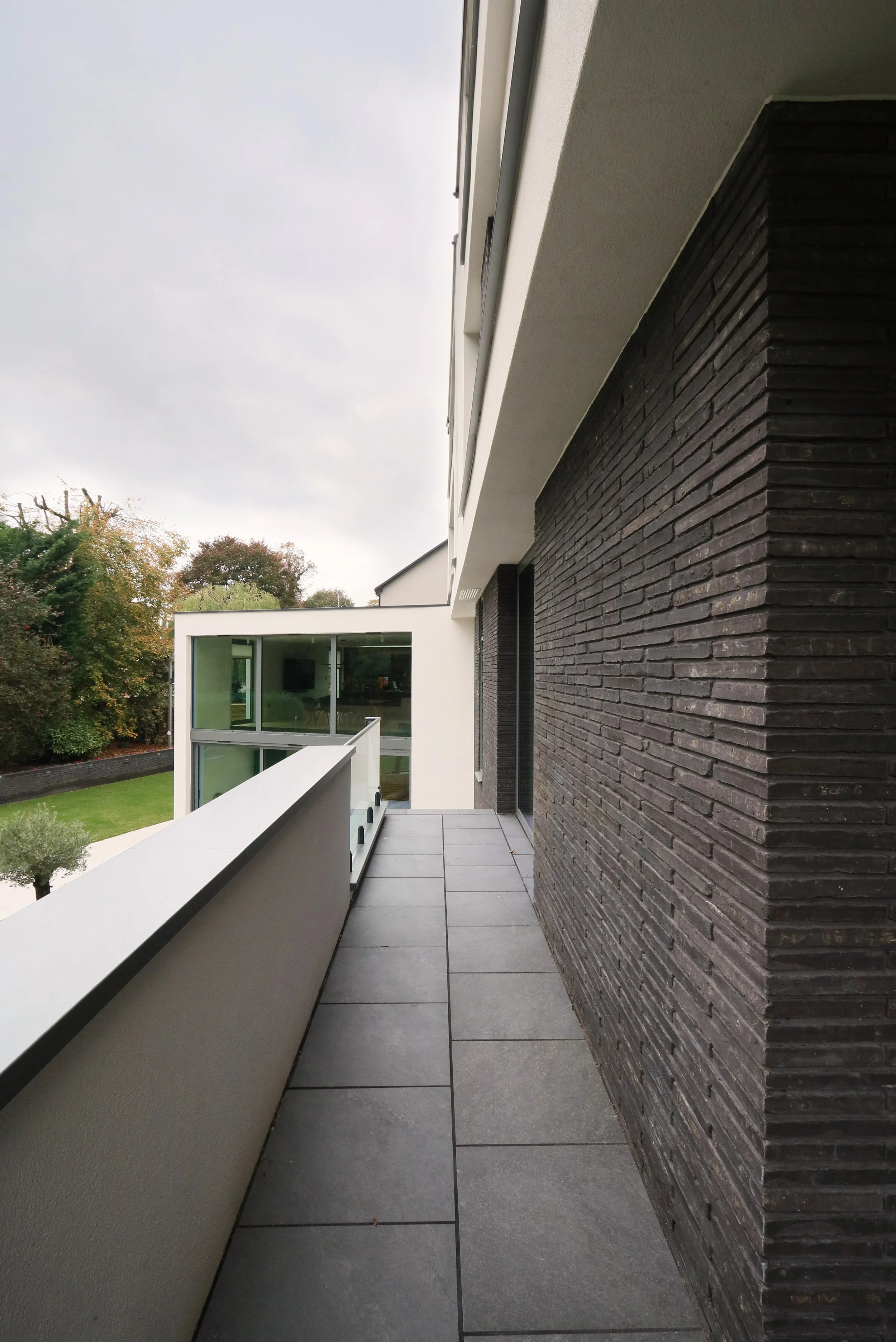 05 - Day - External 01 - Photo by Paul Ashton.jpg