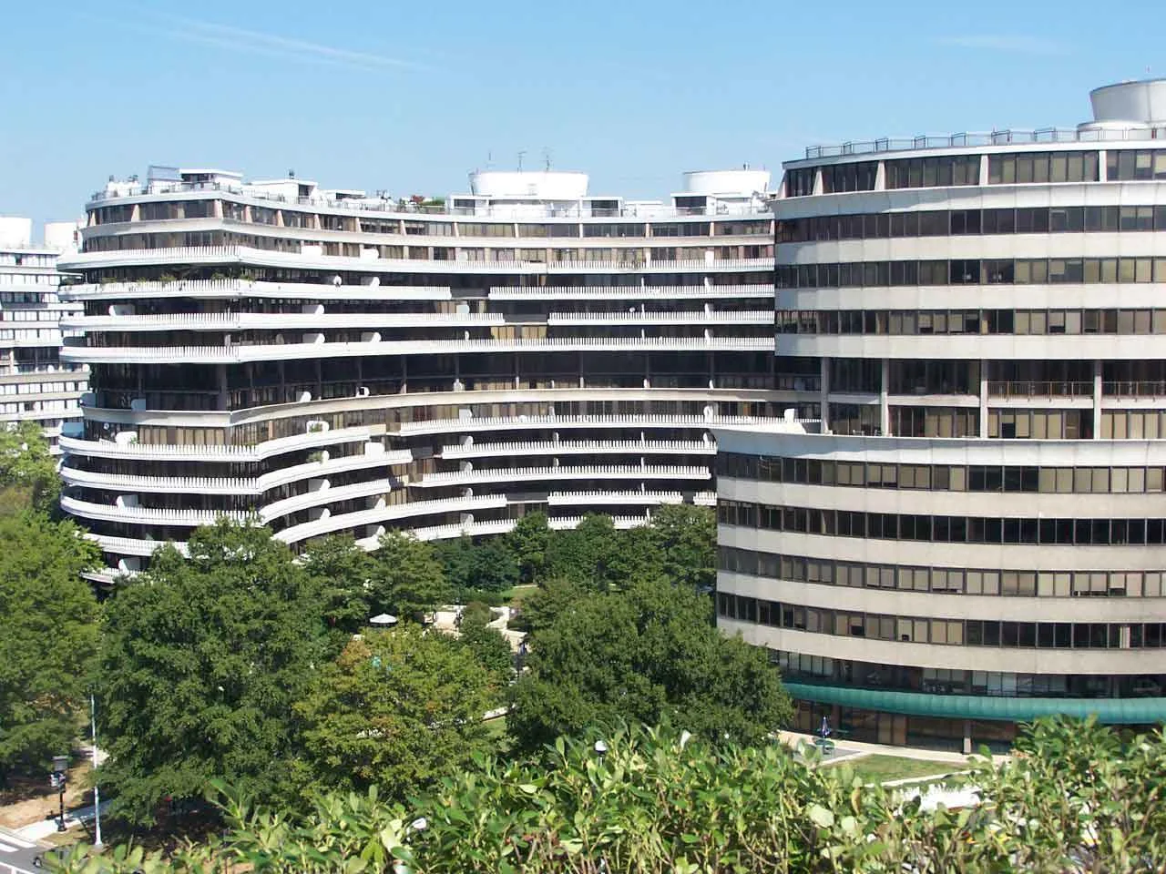 watergate-south-building-washington-dc-post-tensioned-concrete-structure-evaluation-and-restoration.jpg
