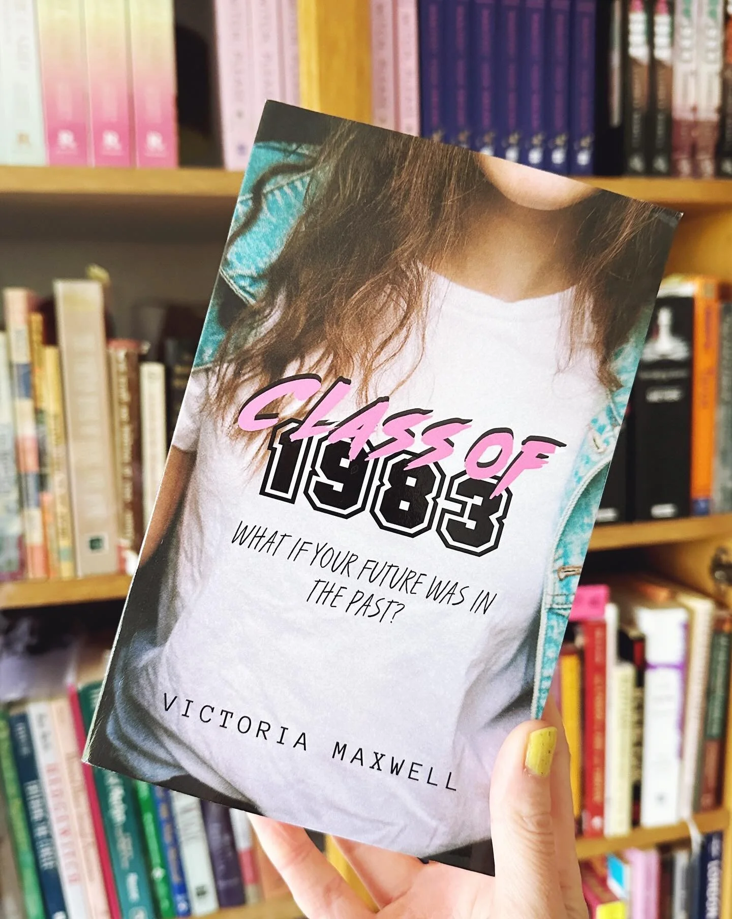 My first book Class of 1983 is having a birthday today!! 🥳🥳🥳

This is a YA time travel romance featuring witches pretending to be nuns, an epic love story across space and time and a whole bunch of 80s references! 😍💖🌵

Head to @newagehipster333