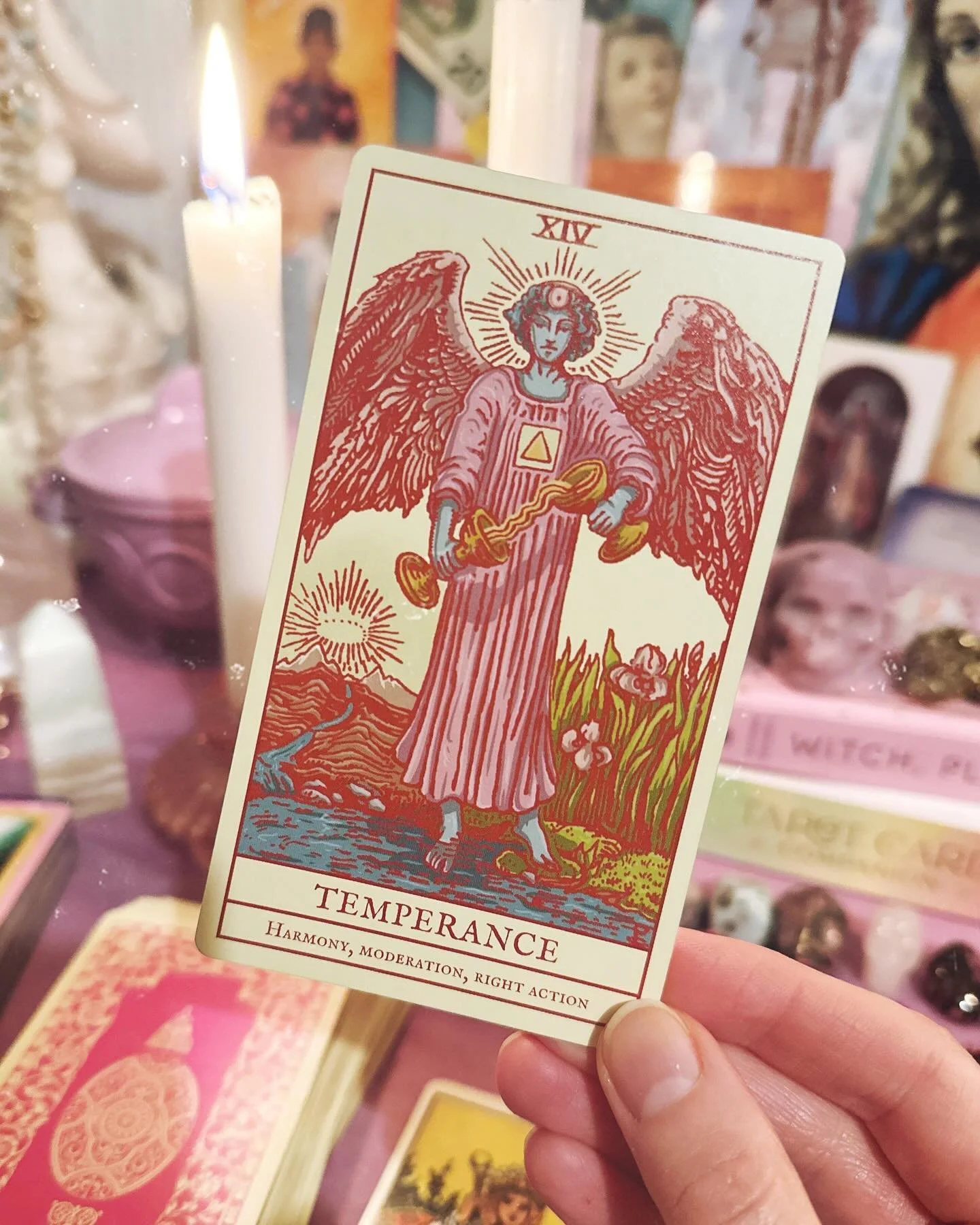 🤍🌈 RAY OF HARMONY 🌈🤍

Coming up in our #LightClub coven we have our initiation into the 4th ray of harmony, beauty and art.

In this class we will be revisiting the rays 1-3, taking a deep dive into the 4th ray through some teachings and card rea
