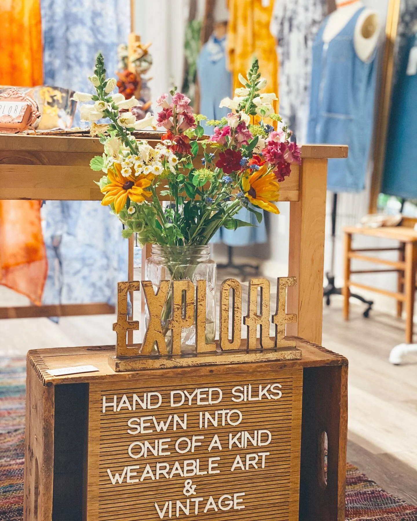 At the studio today til 5, putting out all the new colorful @bytheruyles vintage (available online too!), welcoming in customers, stitching up store orders, and feeling so grateful for it all. 

Come on by!  @thesodaplant 266 pine street, right down 