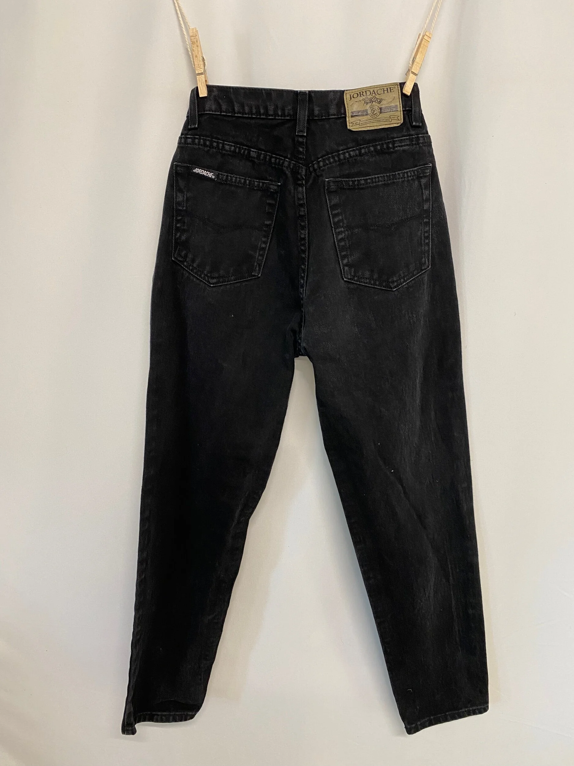 2166C3B2-099F-4965-B6D0-5E98BACDC87C