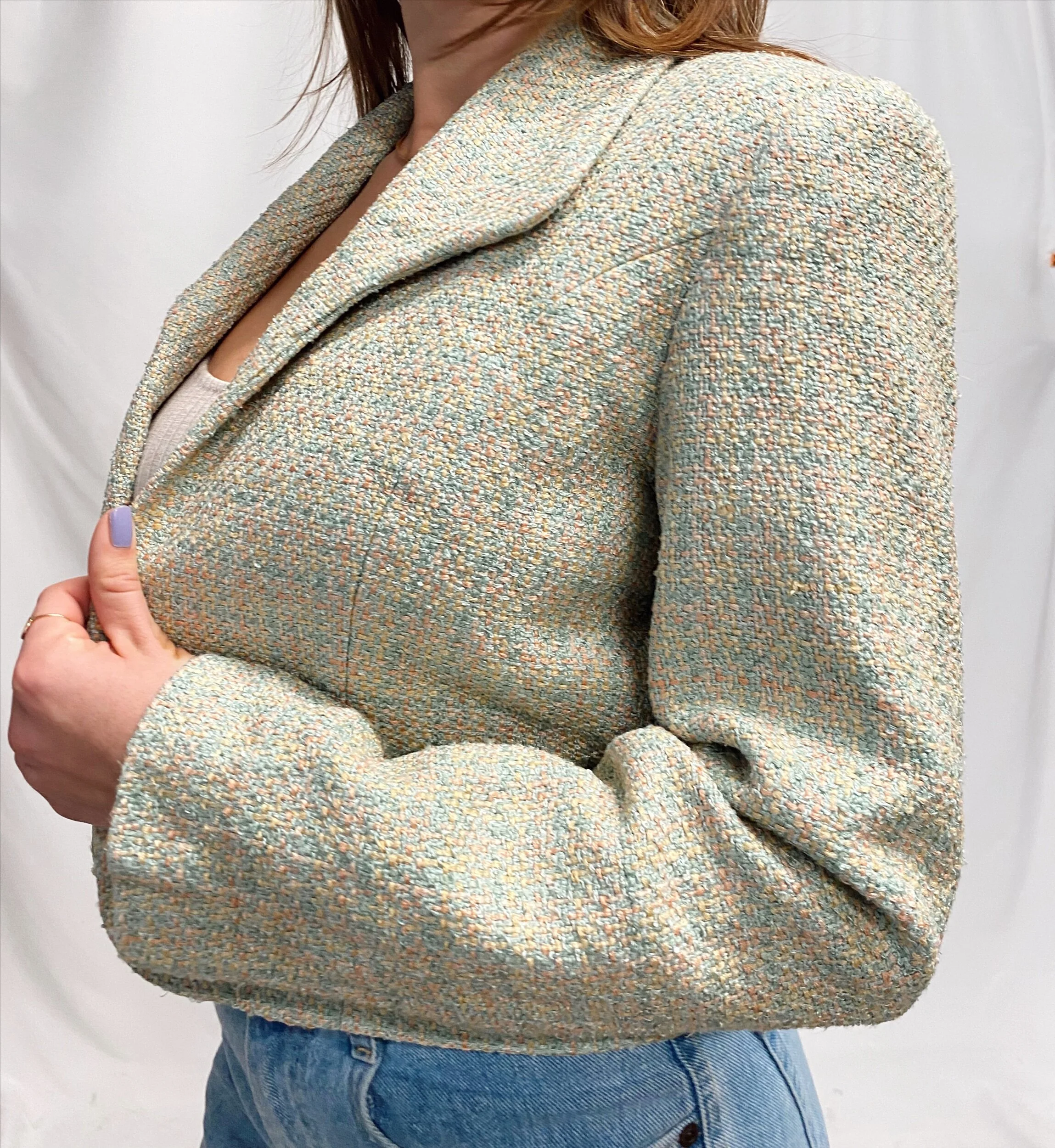 5EE66C5E-3095-4008-BC6B-2998A025E70D