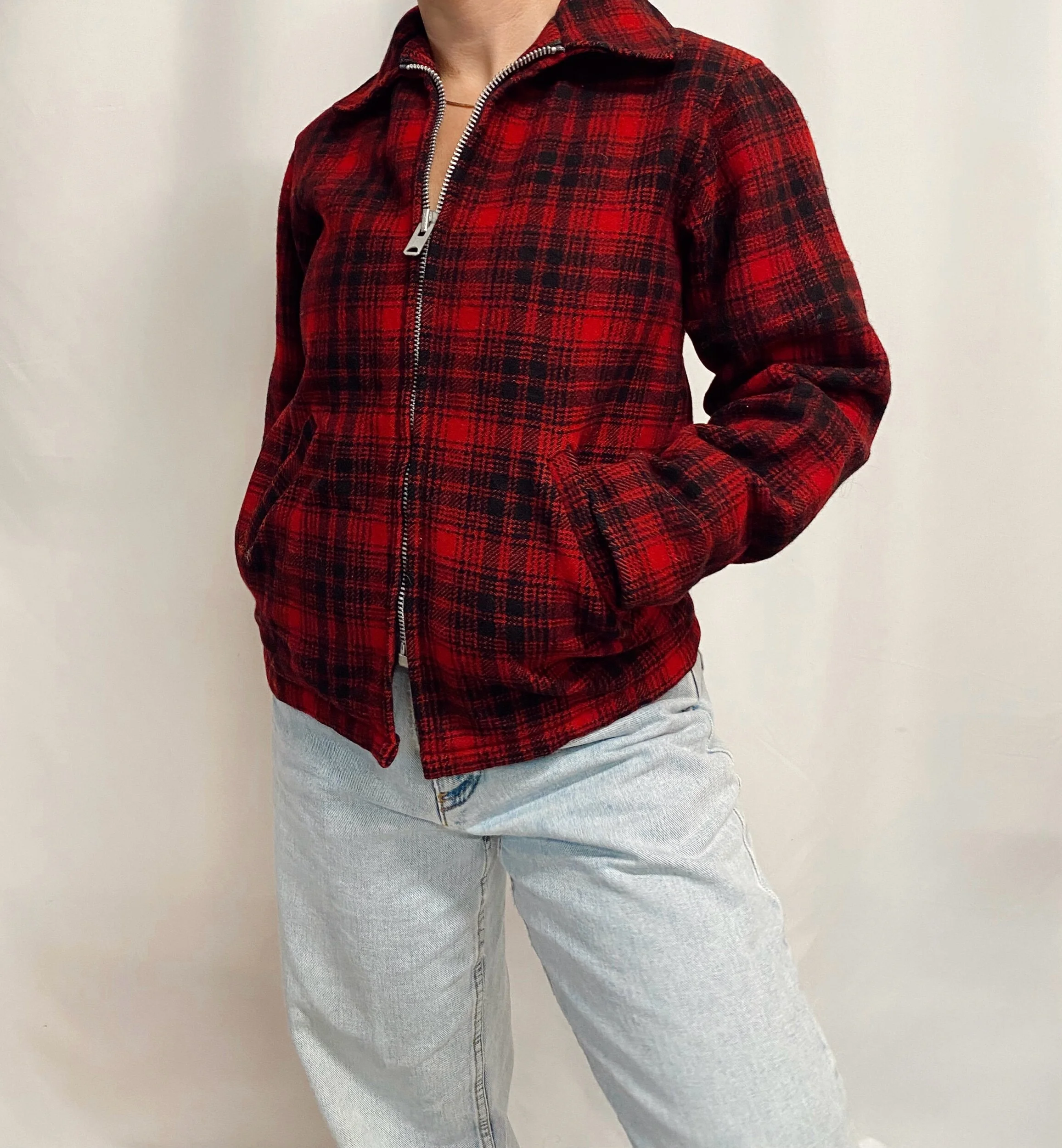 8E3D0387-4AF0-412B-ACAE-A5A1635C0F2D