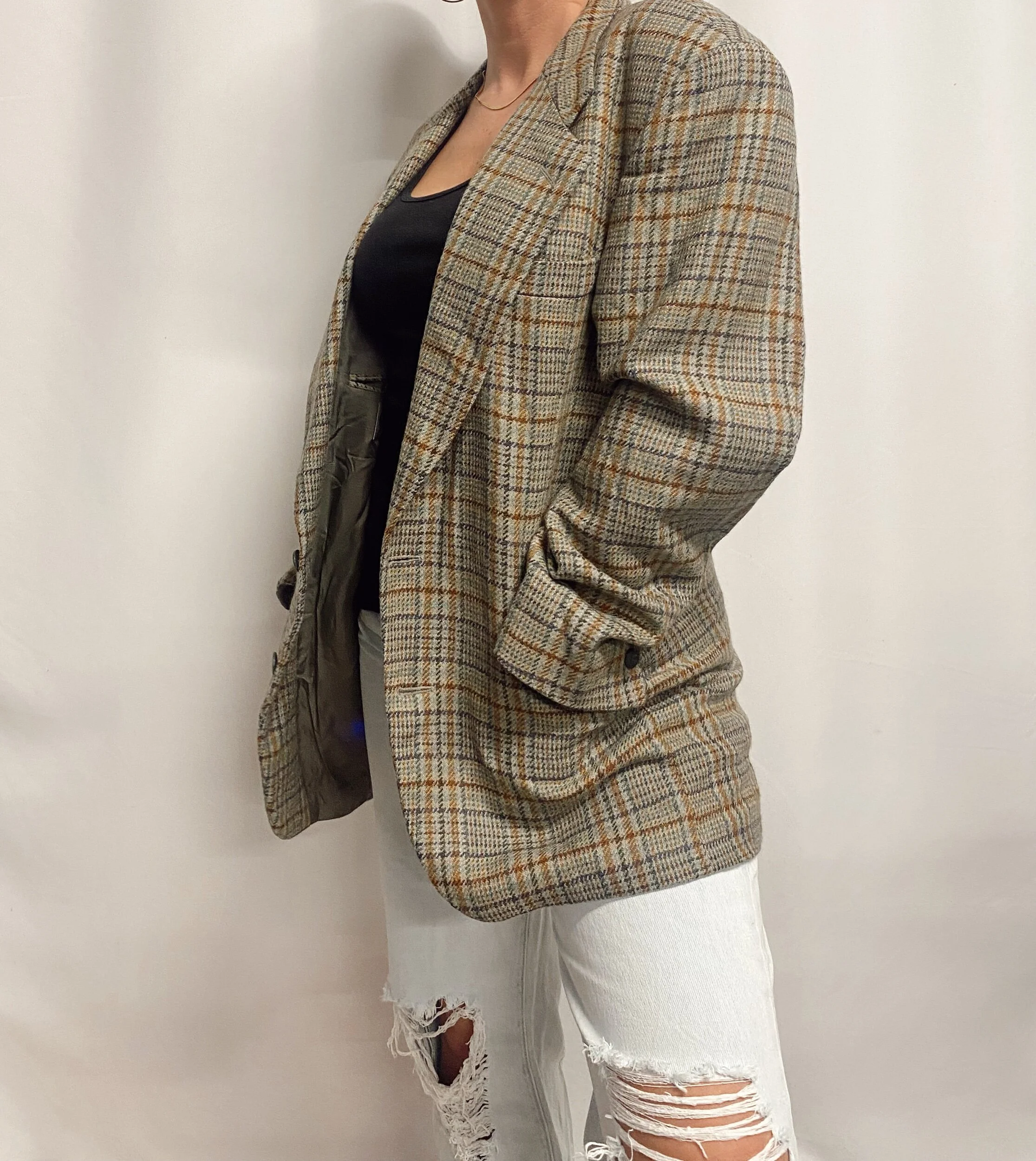 E332D9E2-63A8-478F-AE55-358990FCC011