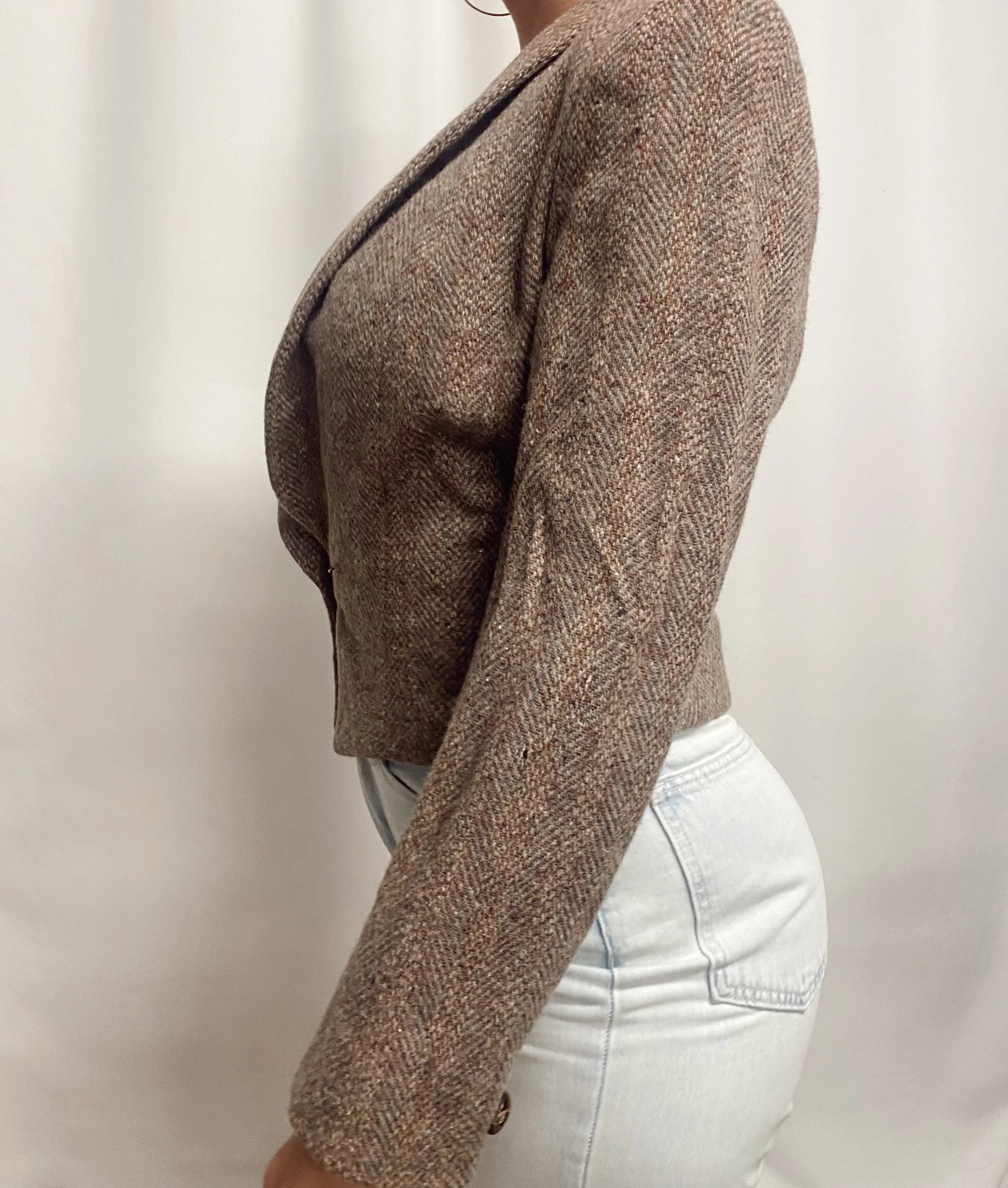 8FDAD41F-1CB0-4AA4-95DA-A8C9285B8755