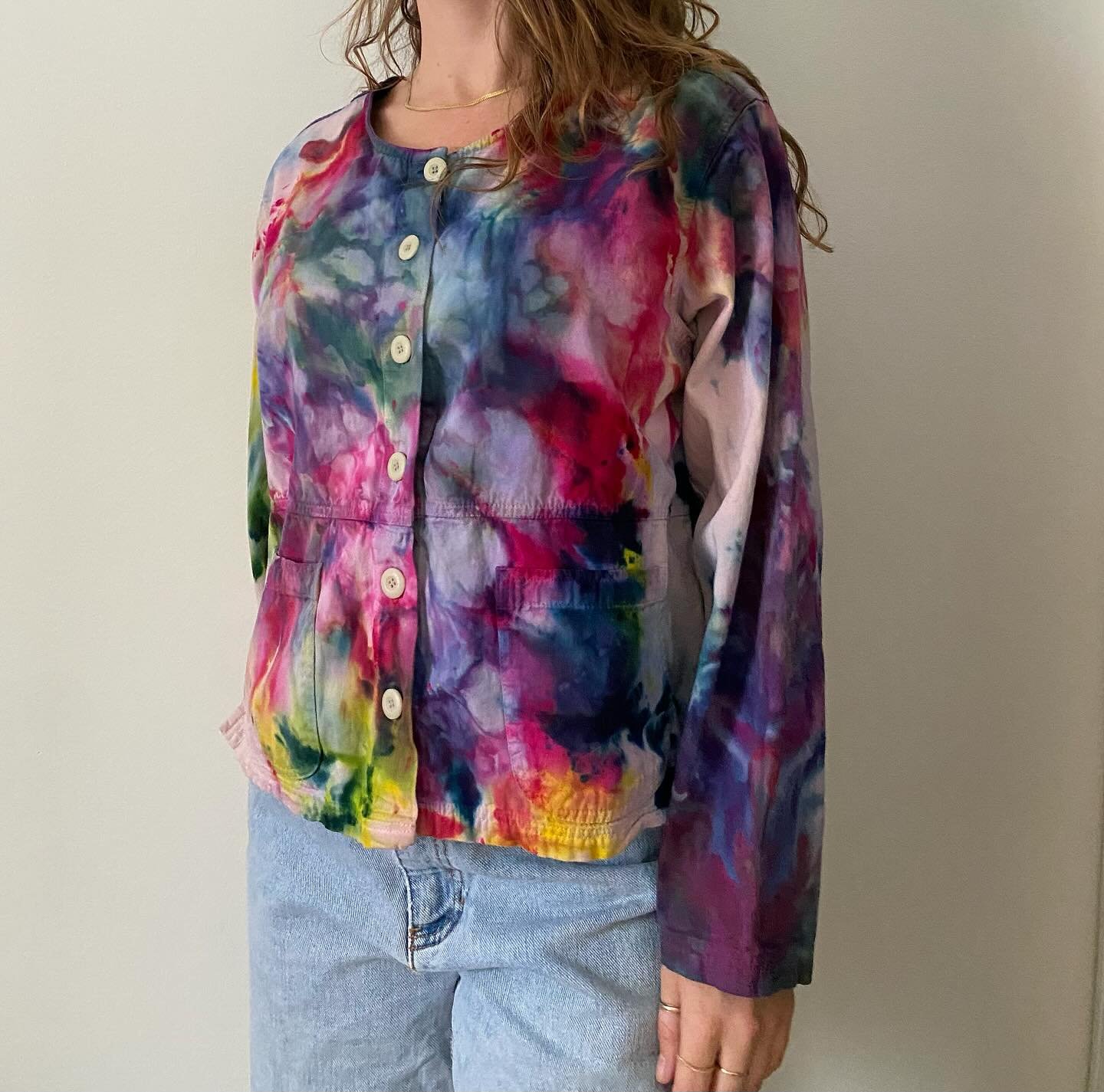 rainbow cotton jacket re-explored 🌈
44&rdquo; chest, 22&rdquo; length

Size large women&rsquo;s 

100% cotton

Re-explored takes vintage pieces and transforms them into something new to extend the life cycle of the garment and keep more textiles out