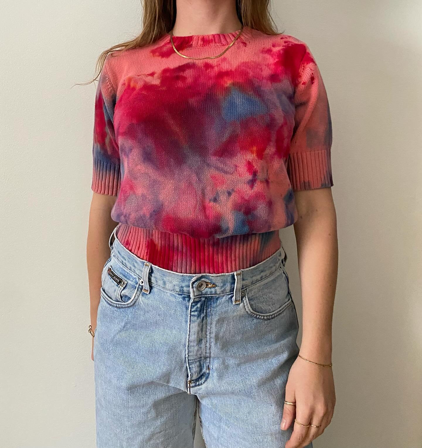 Tulip knit tee re-explored 🌷
38&rdquo; chest, 20&rdquo; length

Size small women&rsquo;s

100% cotton

Re-explored takes vintage pieces and transforms them into something new to extend the life cycle of the garment and keep more textiles out of land