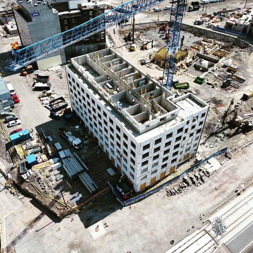 Student Housing in Kalasatama for @hoas_fi
Time for some #summervacation 🤩 Building site is in good hands of @pajalayhtiot 
.
.
.
#buildinginprogress #architecture #archilovers #archidaily #brick #studenthousing #architecturedose #arquitectura #arki