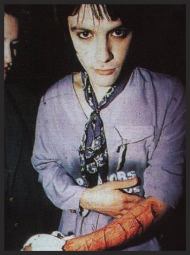 Inertia Creeps was originally written by Massive Attack as a track for Manic Street Preachers’s Richey Edwards to sing. Ultimately, they ended up providing a remix for the single release.