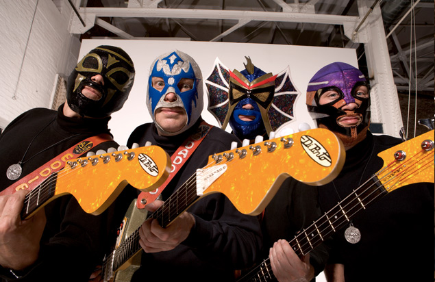 Los Straitjackets