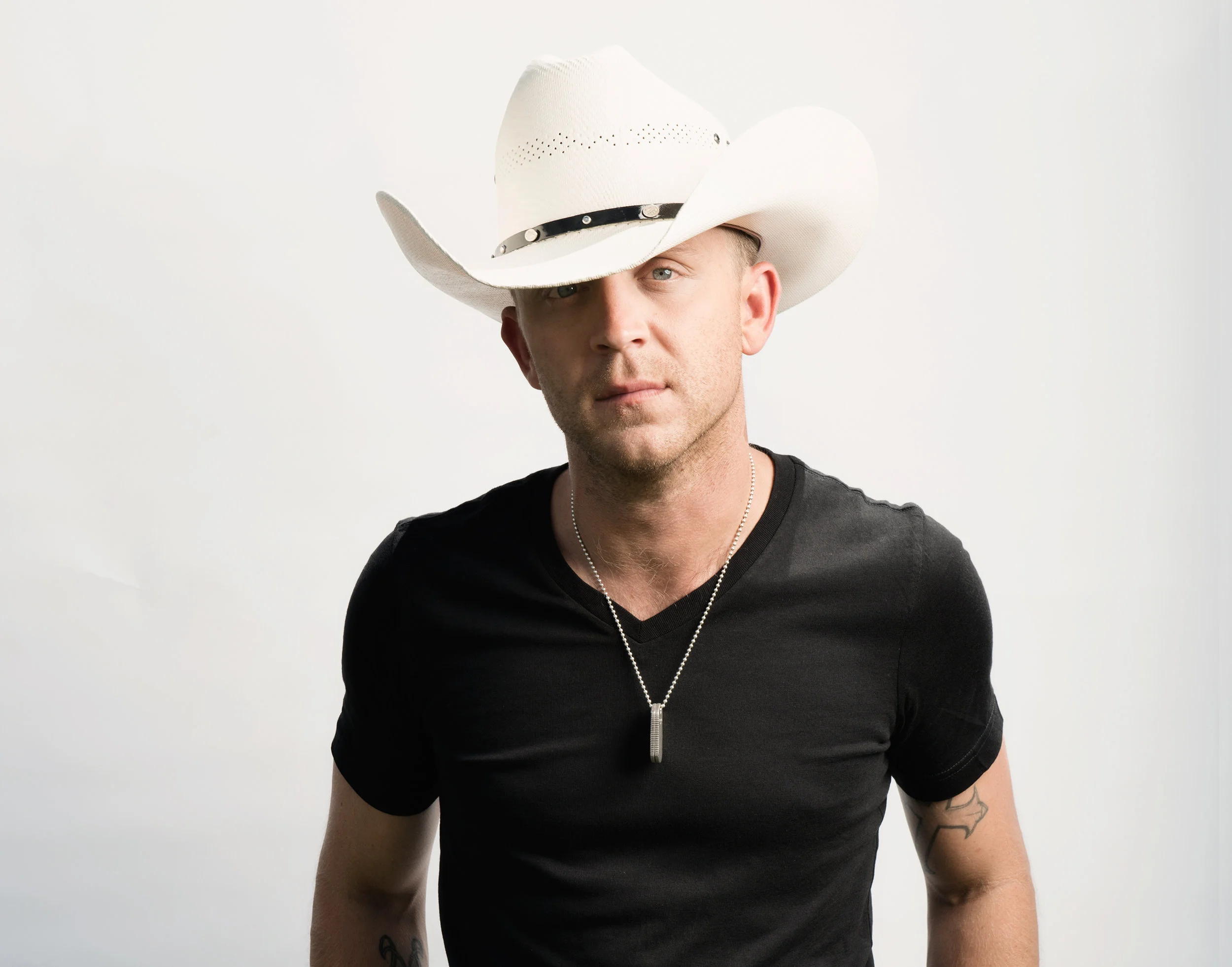 Country music star Justin Moore on Nov. 19 will headline the PPL Center in Allentown. (Courtesy Photo)