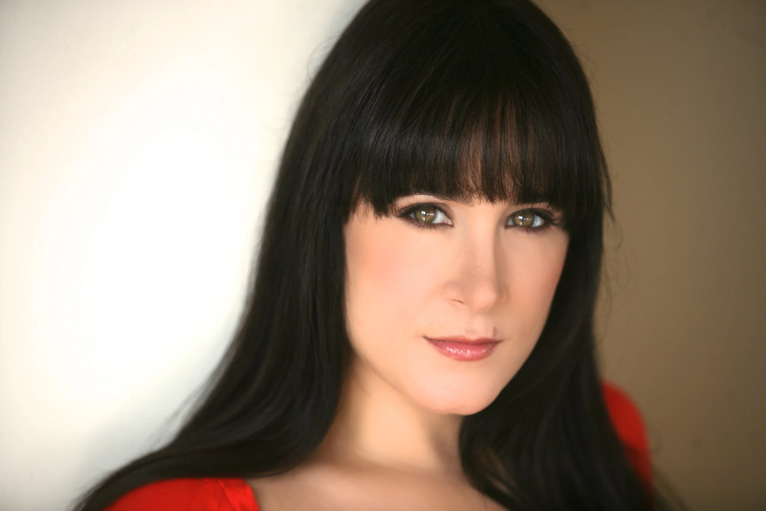 Former "Wicked" star Dee Roscioli, a graduate of Wilson Area High School, will perform with co-star Emily Rozek at the State Theatre in Easton. (Courtesy Photo)
