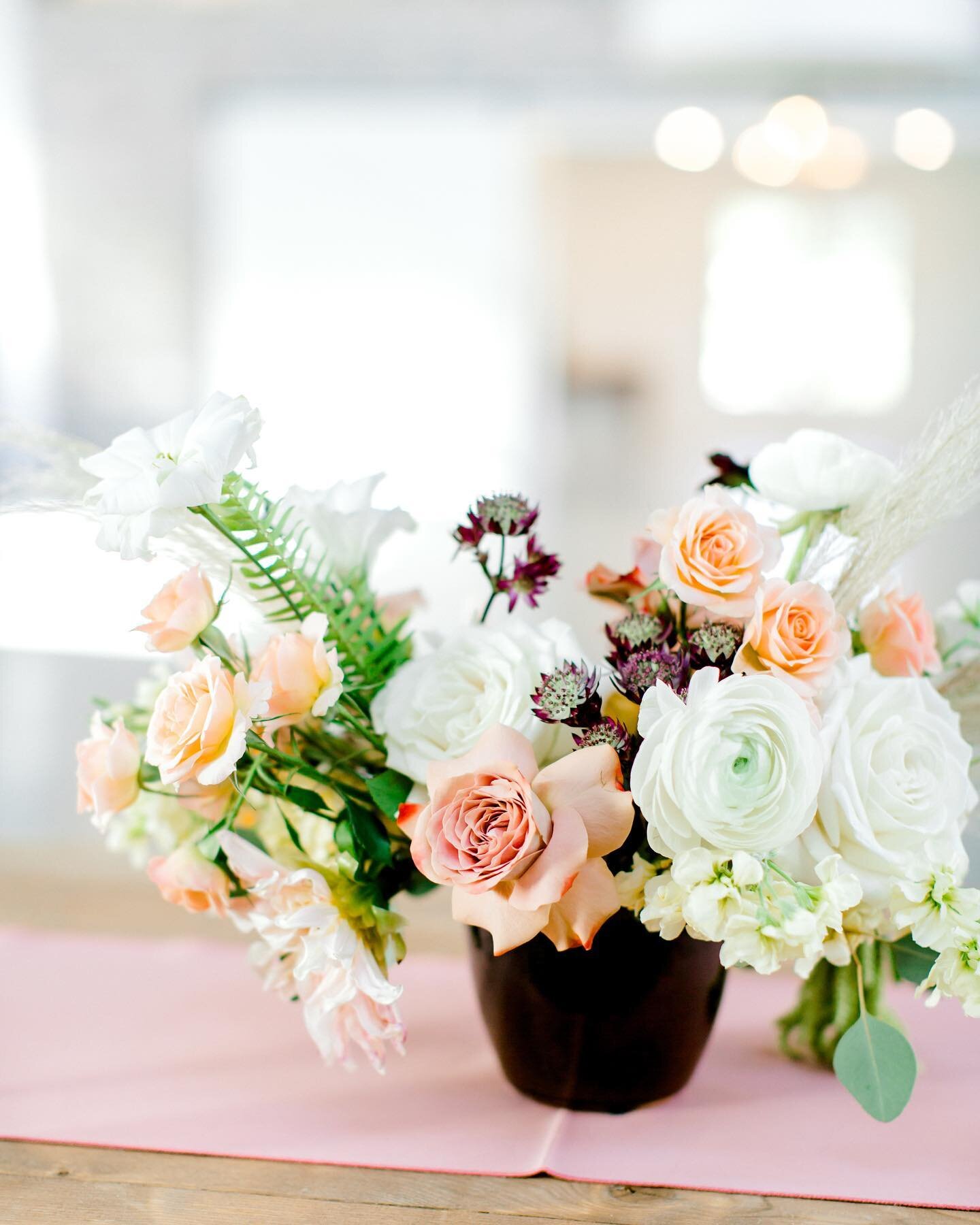 Beautiful florals by @designed2perfection