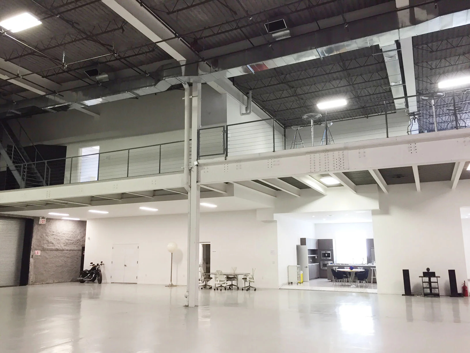 Two gate openings are located on the ground floor. Option to build a staircase from the mezzanine to ground floor