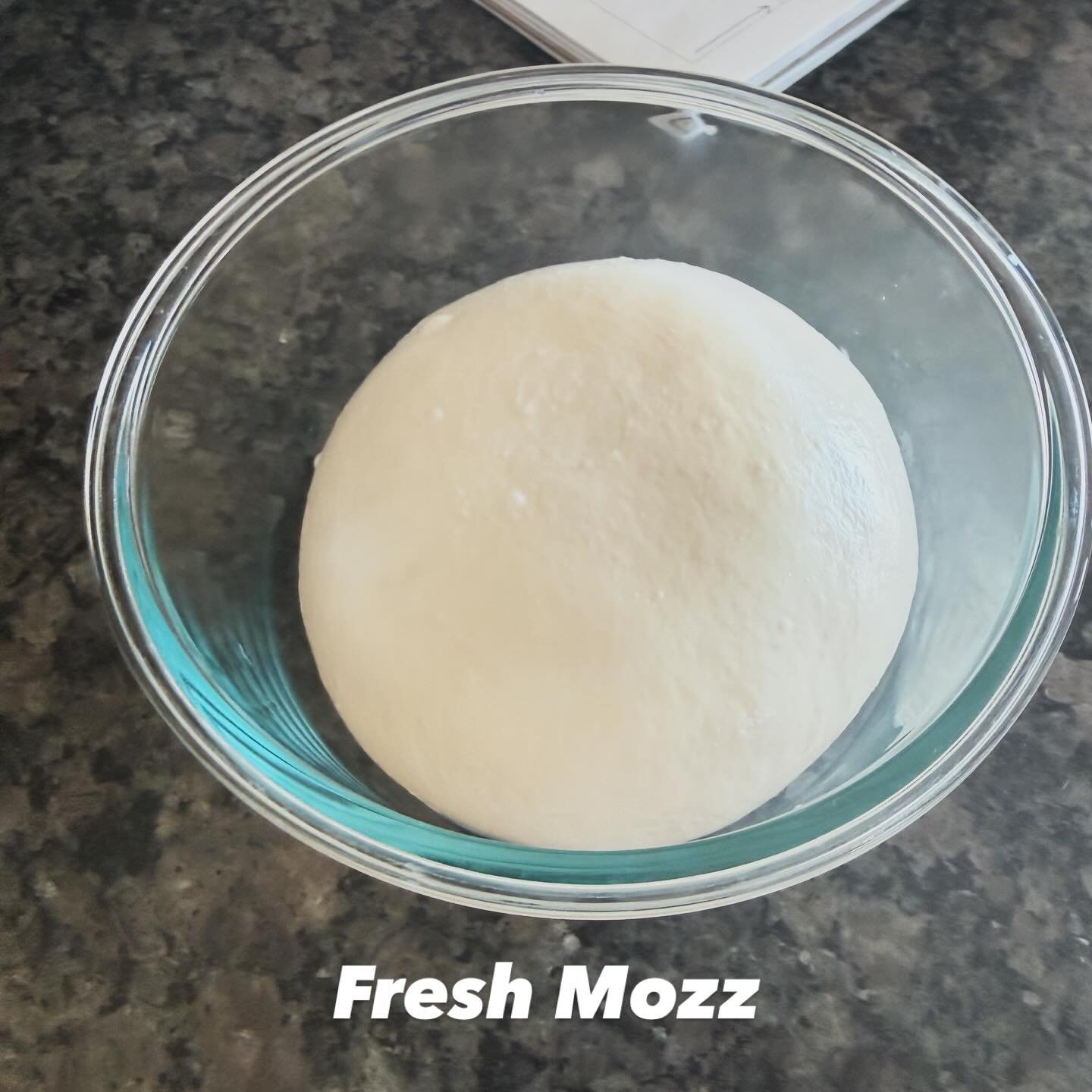 Yep&hellip;posting another one of my homemade experiments. You don&rsquo;t like it??? Don&rsquo;t look at it ✌🏻 today it was my first real batch of homemade Mozzarella and I can&rsquo;t tell you how easy it actually was. A bit of a mess, but I&rsquo
