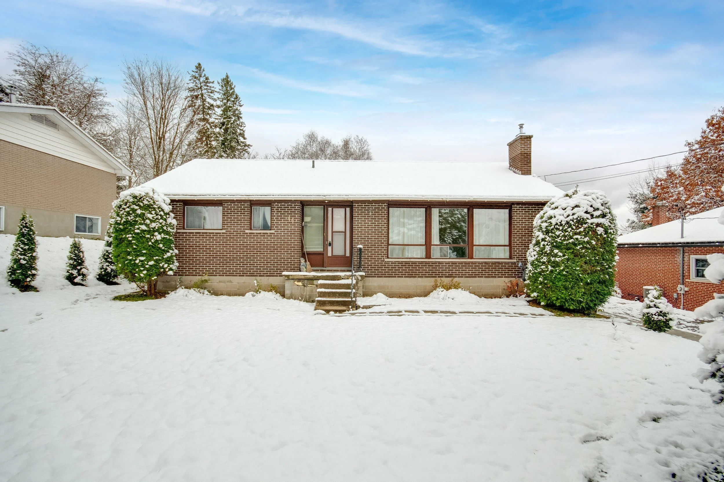 OPEN HOUSE 46 King Crescent, Huntsville - $599,000