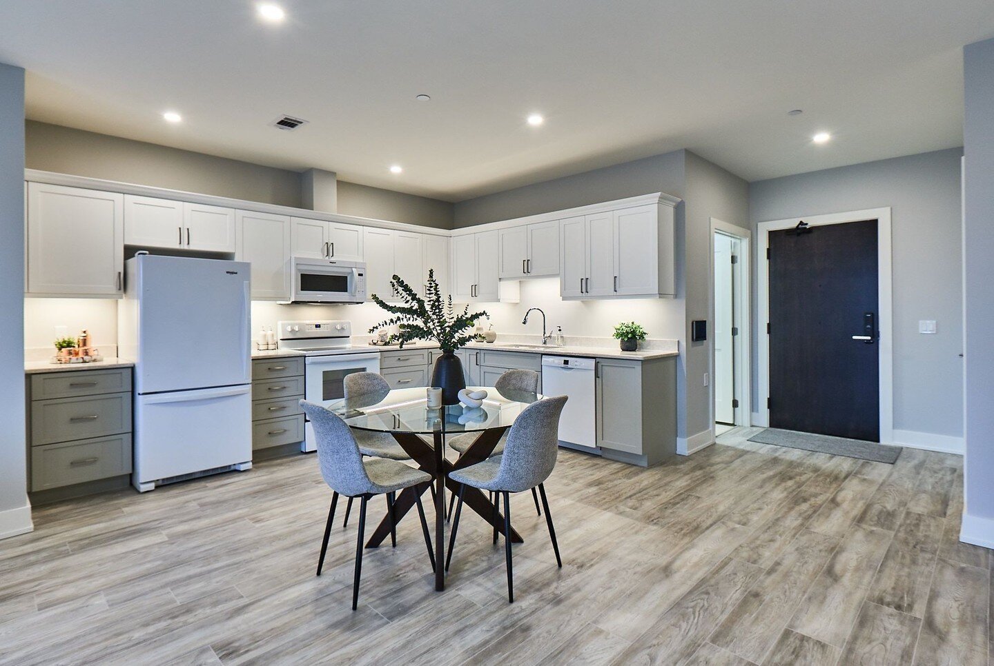 Upon entry to unit 102 at &ldquo;The Alexander Building,&rdquo; 18 Campus Trail ($699,000), you will be immediately impressed by the unmistakable quality of craftsmanship and will continue to be wowed as you meander throughout the space.

This stunni