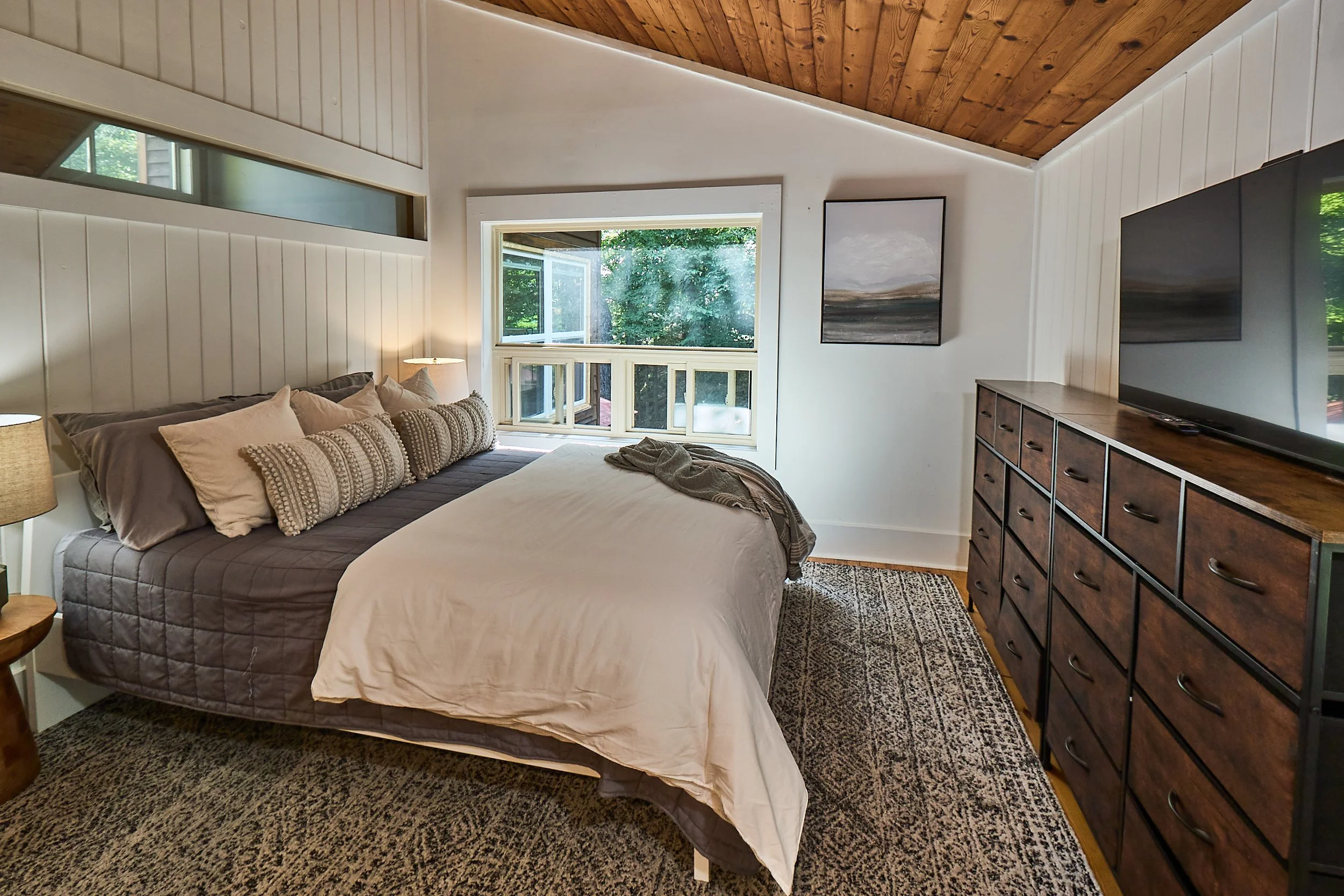 869 N Mary Lk Rd-042-08-25.jpg