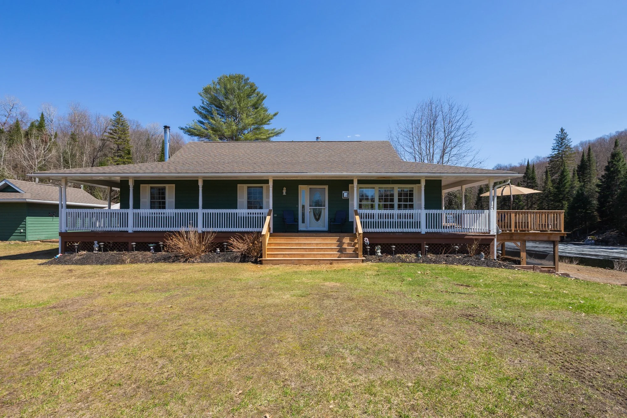 448 Long Lake Road, Novar $1,095,000
