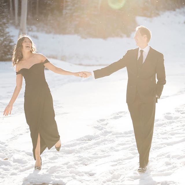 A fresh blanket of snow was the perfect backdrop for Ridley and Carol-Anne's engagement session! I can't wait for the wedding this weekend!! 🕺💃📸