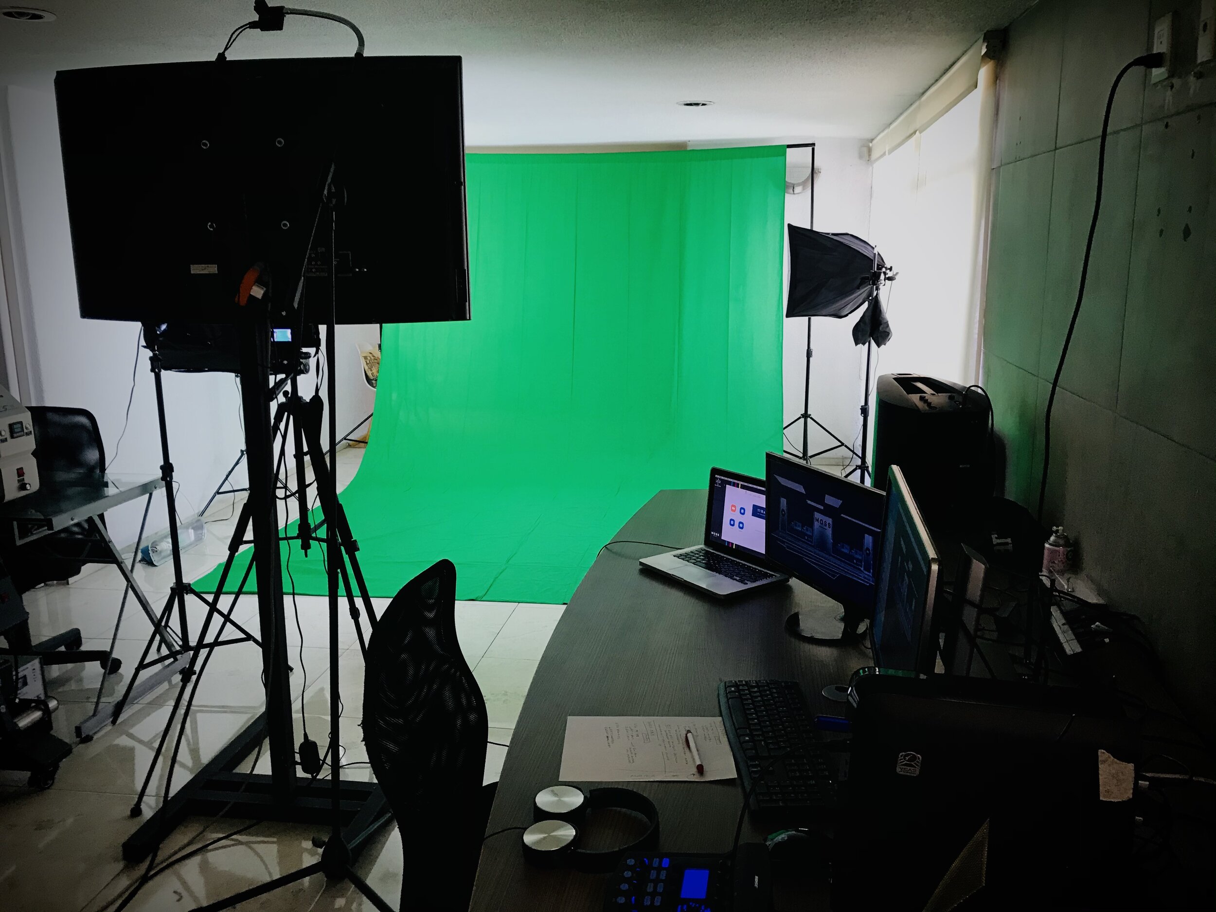 foro_green_screen_moss.jpg