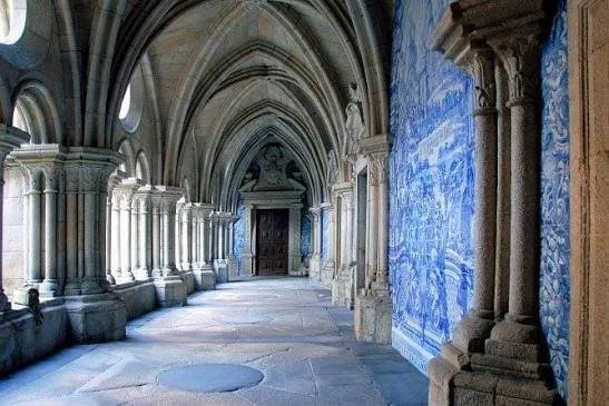 Porto azulejo tiles 1.jpg