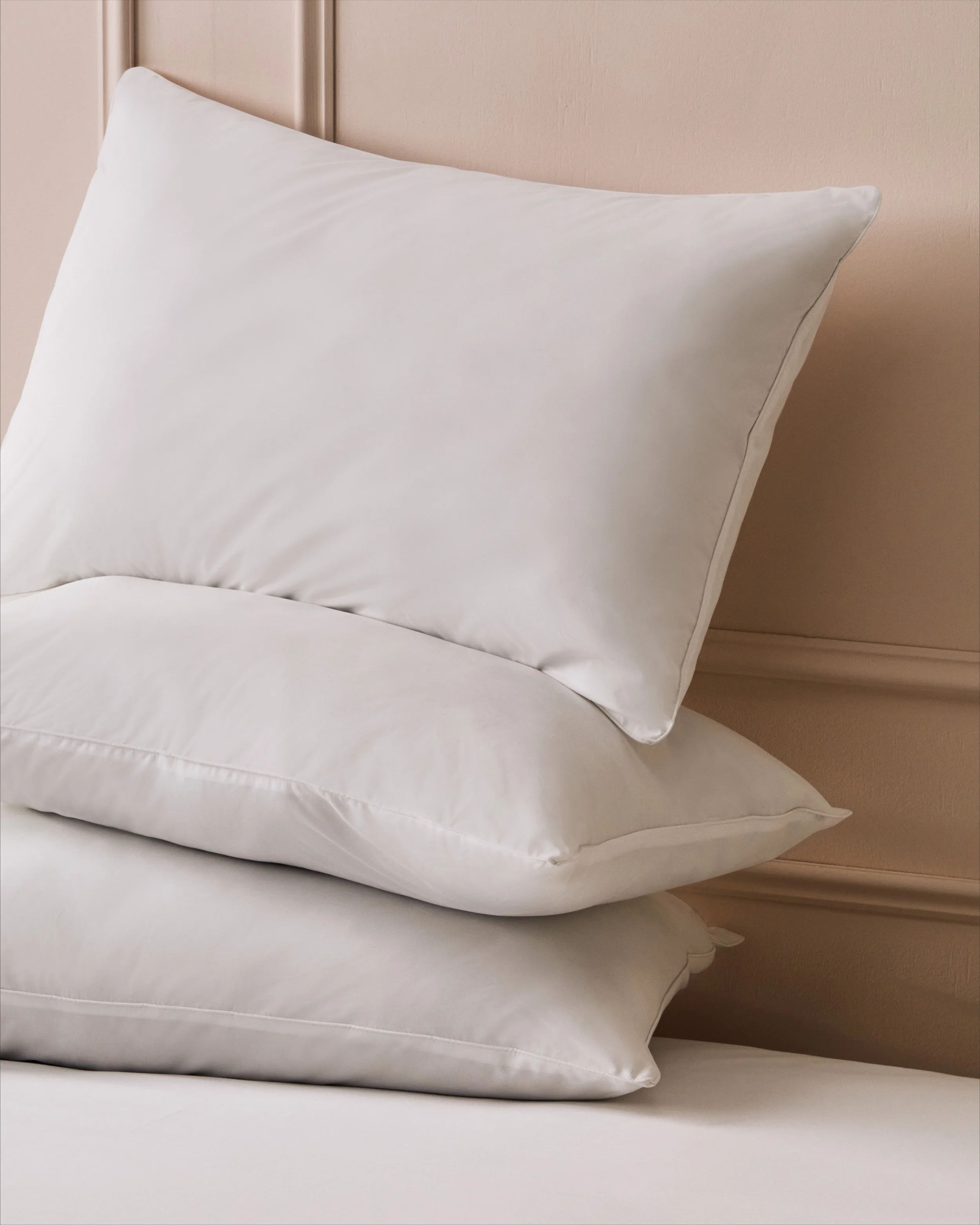 Category_Image_Pillows_Classic_White_Ritz-0016.jpg