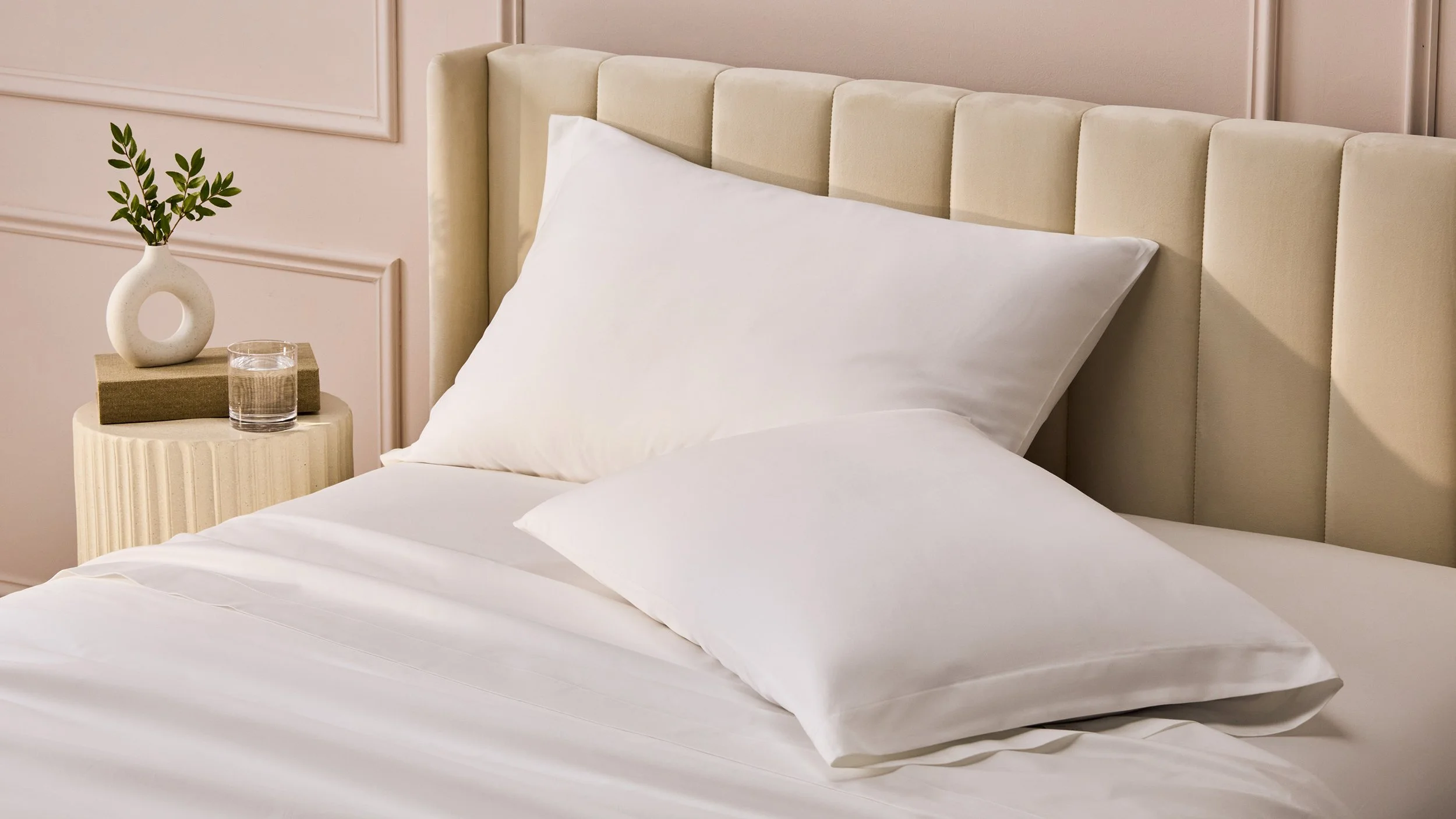 Homepage_Hero_Classic_White_Ritz-0042.jpg