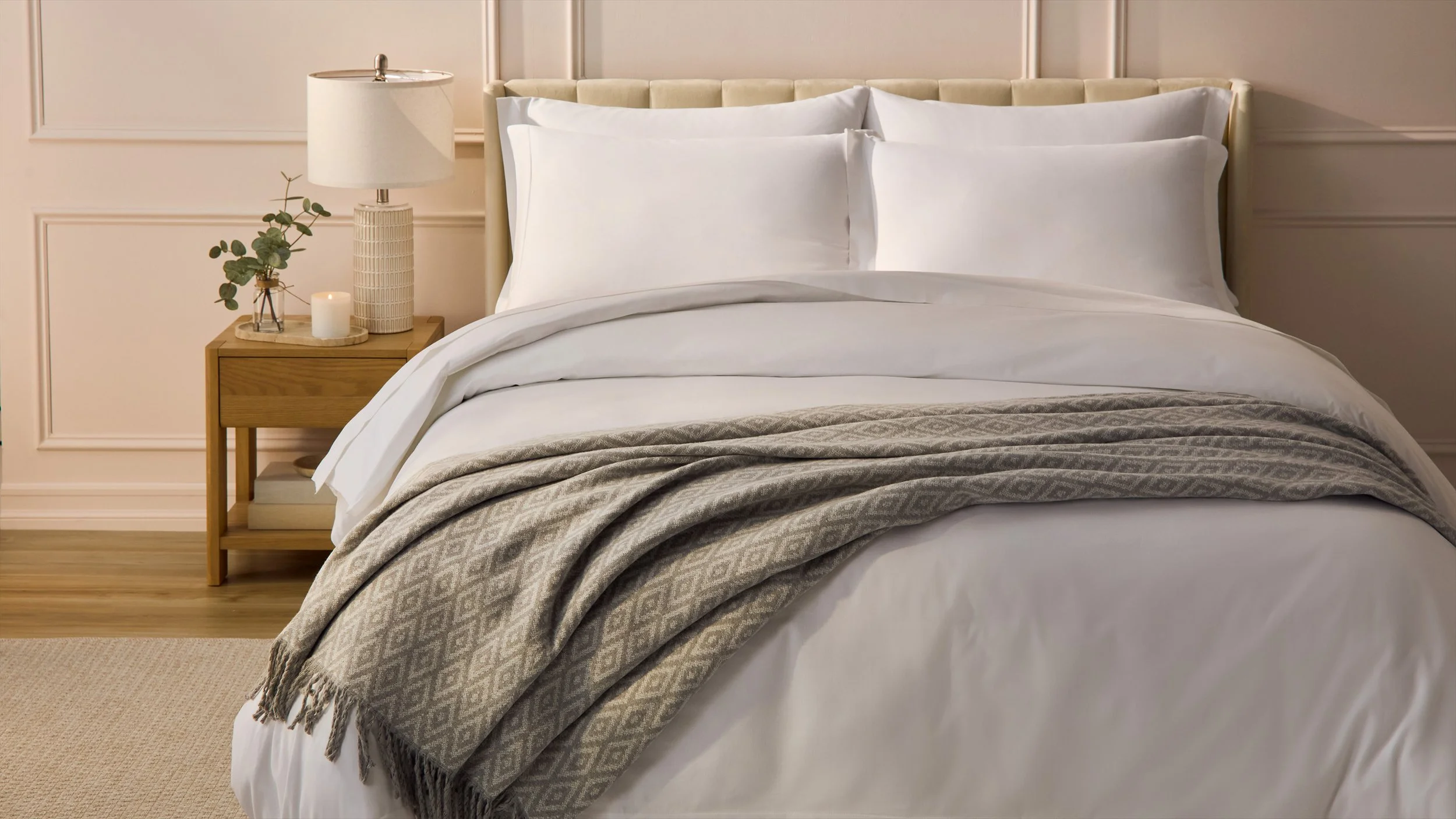 Homepage_HeroC_Fully_Dressed_Bed_Made-0035.jpg
