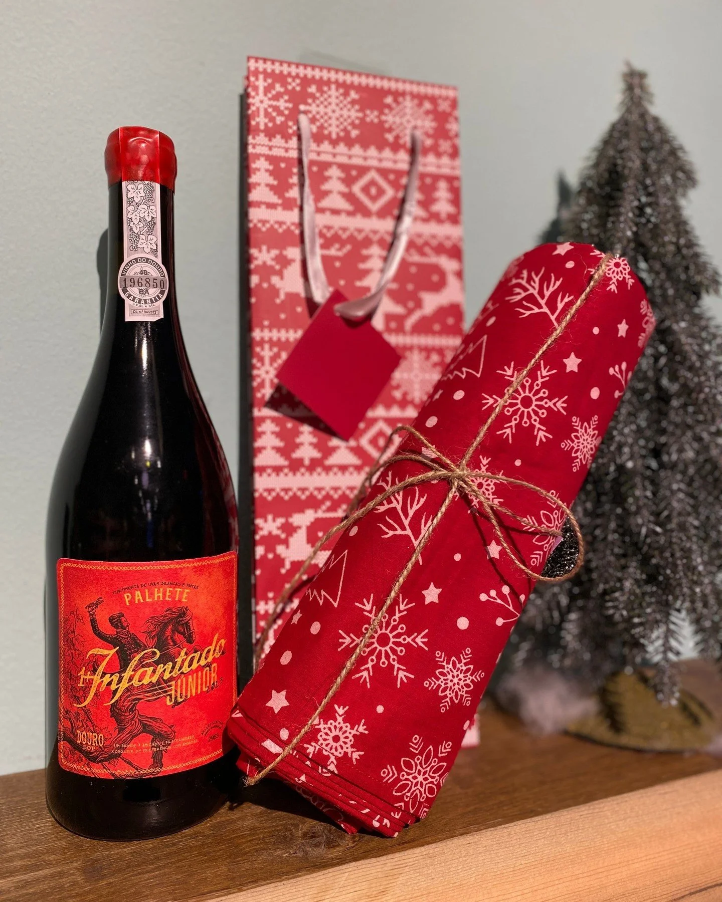 Running out of time but still want to give a great gift? 🎁 We&rsquo;ve got you. Wine, books, glassware, bottle bags, and all the thoughtful extras that make last-minute holiday shopping feel intentional. Swing by this week and knock it out in one st