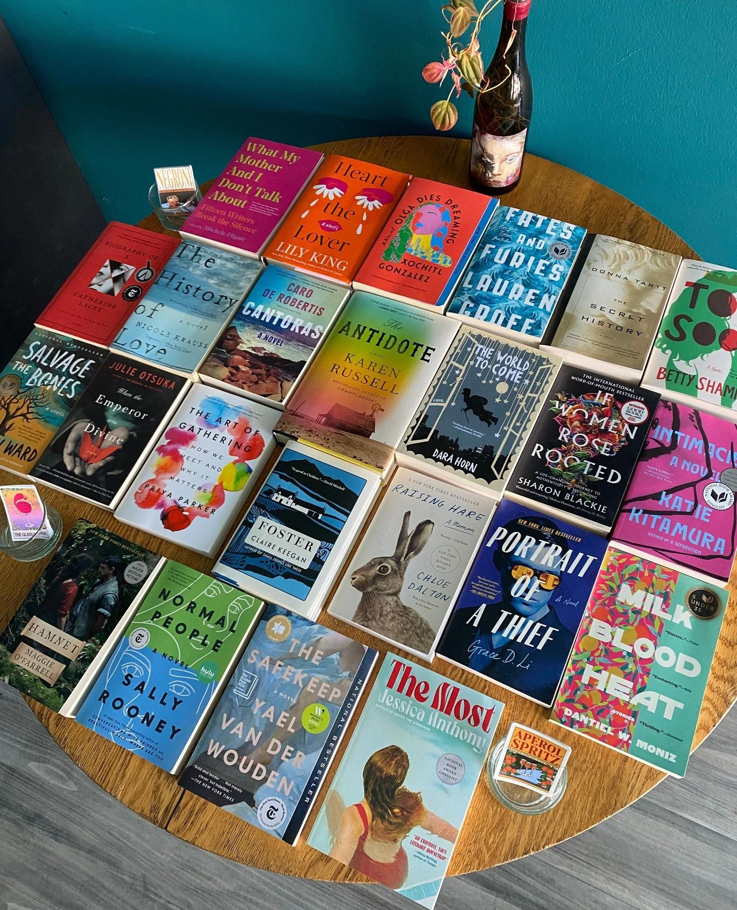 The moody stormy vibes starting off this week have us thinking about digging into a new read, anyone else? 📚️ It's perfect timing too! Our book selection just got a refresh. Come check it out.