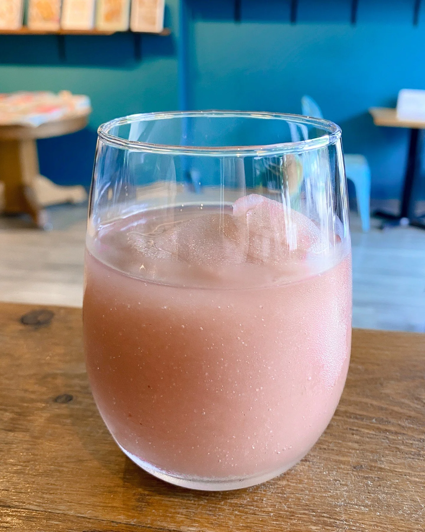 Fros&eacute; all day when it's this hot! 🥵⁠
⁠
Phew, it is a warm week friends, but keeping cool just got a little easier at Table Wine. ⁠
⁠