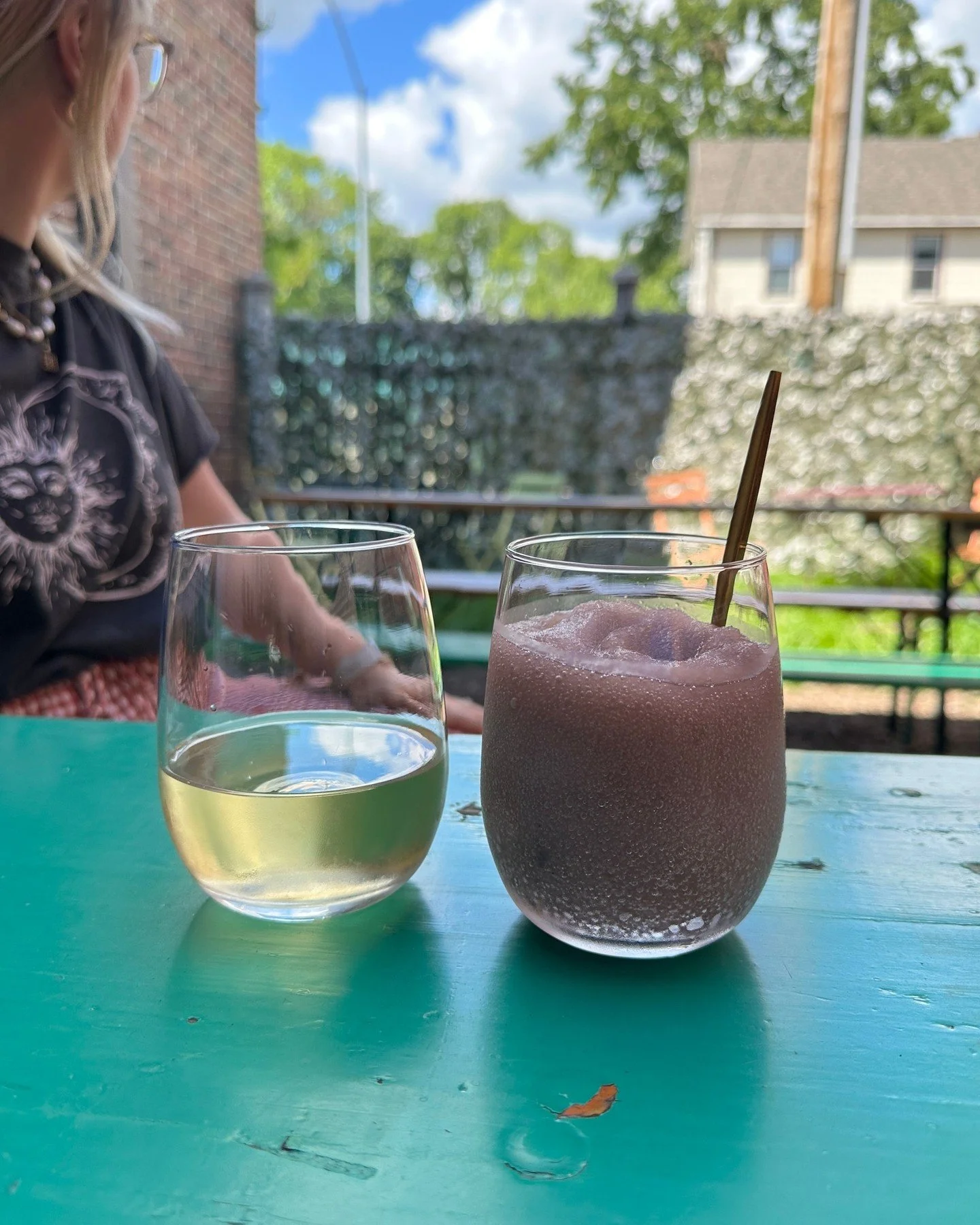 Just because summer is winding down doesn&rsquo;t mean the sunshine is going anywhere yet! ☀️⁠
⁠
There&rsquo;s still plenty of time to sip on some Fros&eacute;. Come grab a glass while the warm days stick around!
