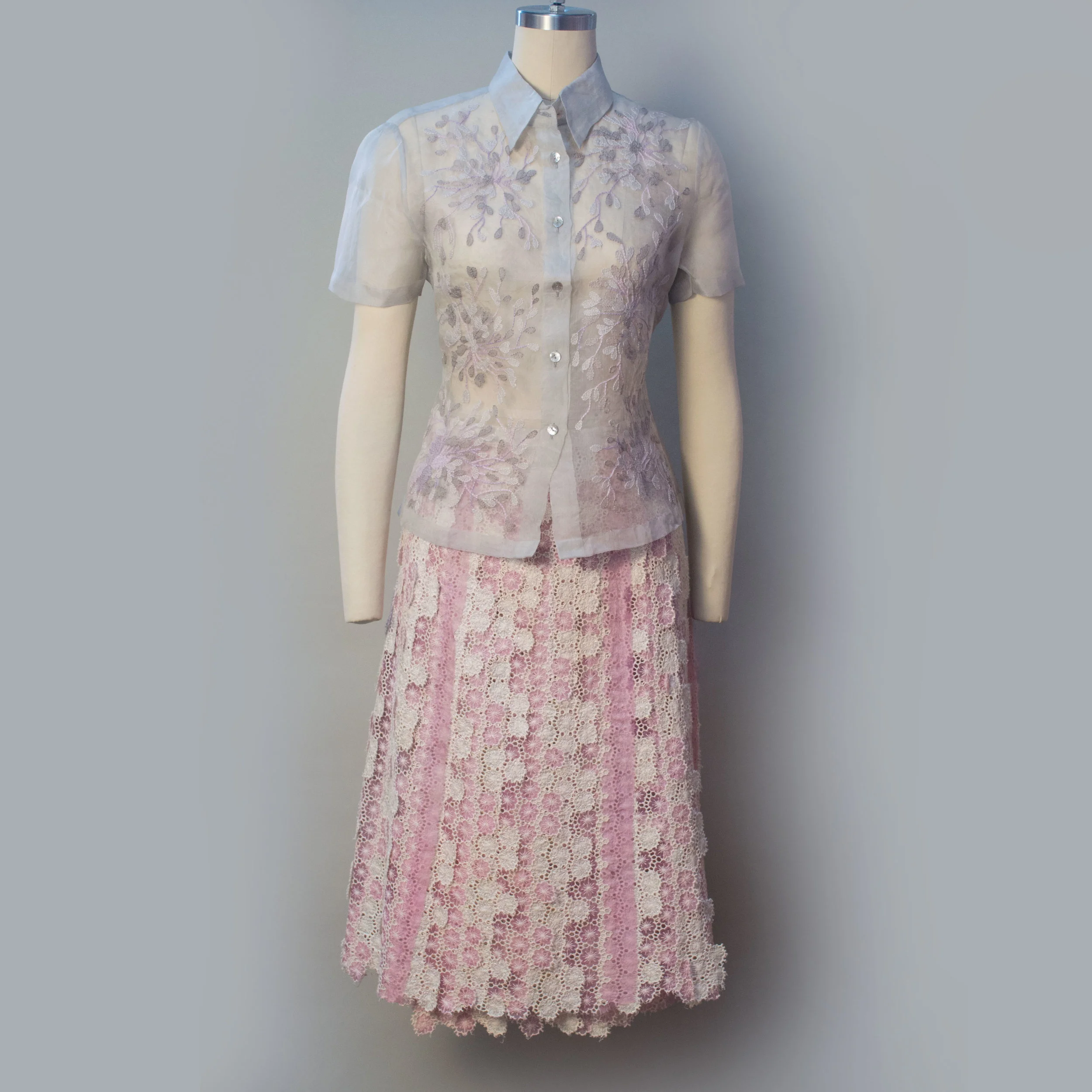 pink_ivory_broderie.jpg